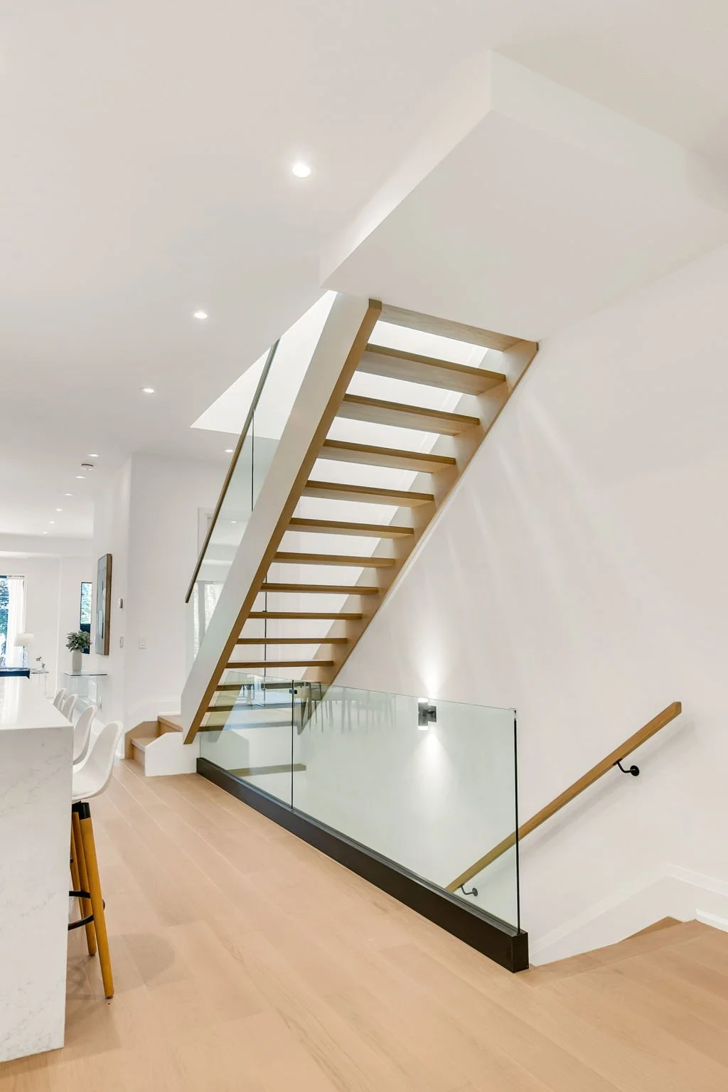12-web-or-mls-5_006_Entry.jpg