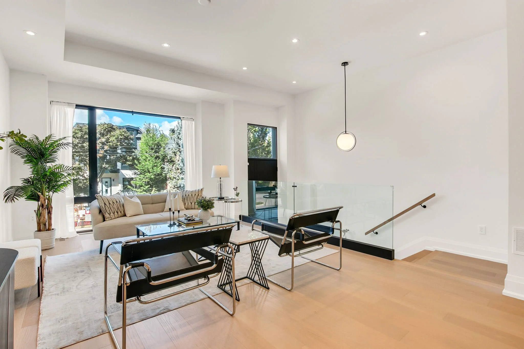 14-web-or-mls-8_002_Living Room.jpg