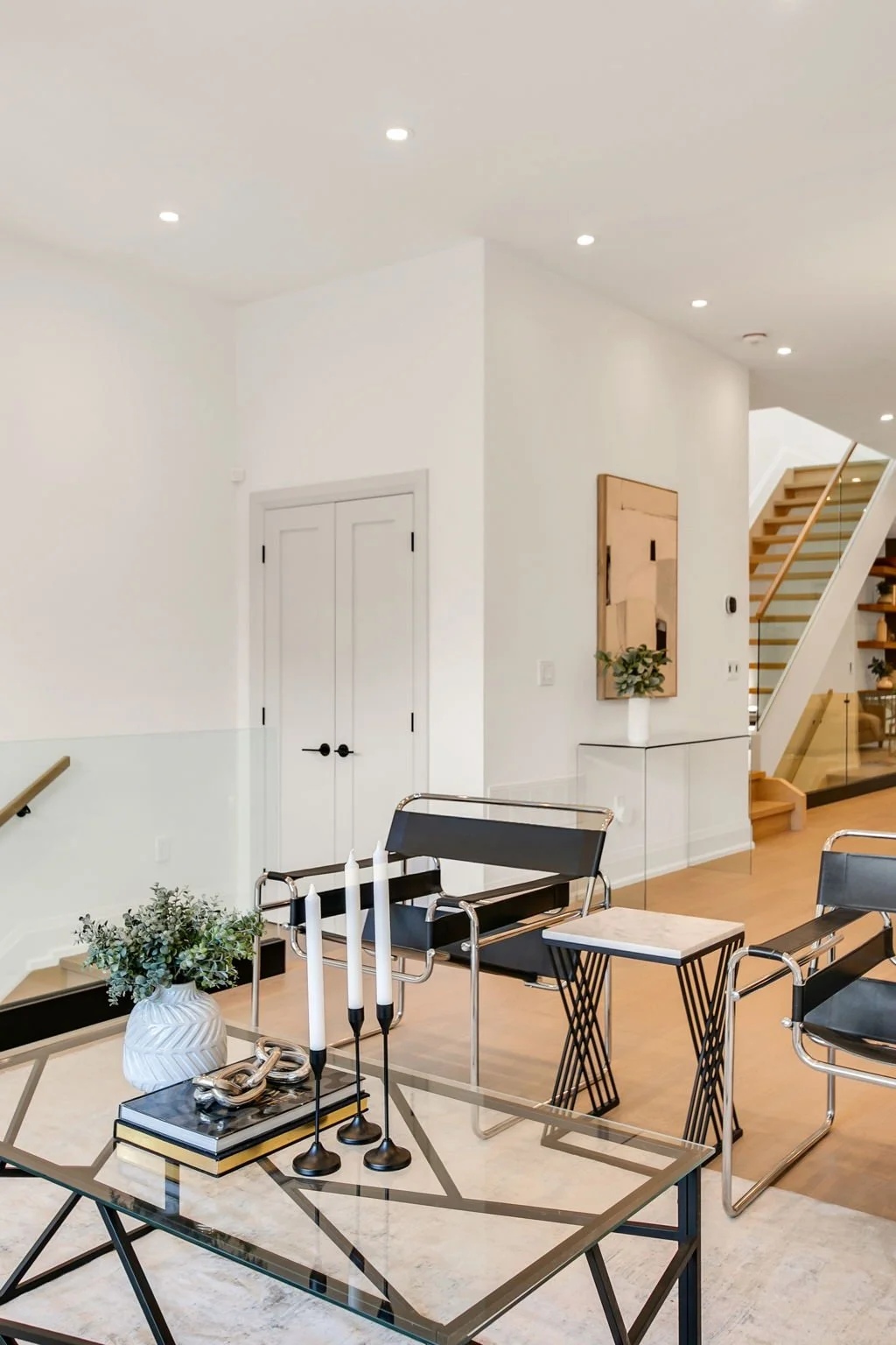 19-web-or-mls-8_018_Living Room.jpg