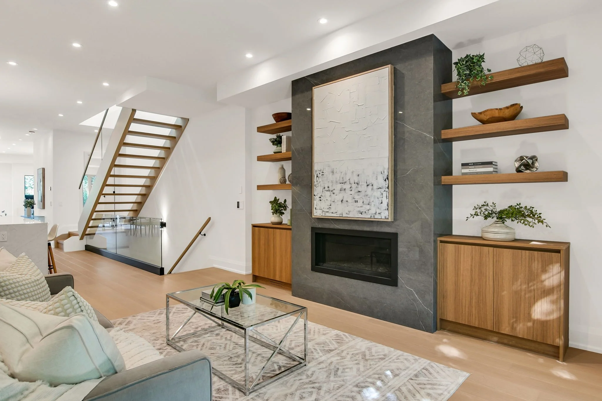 28-web-or-mls-9_007_Family Room.jpg