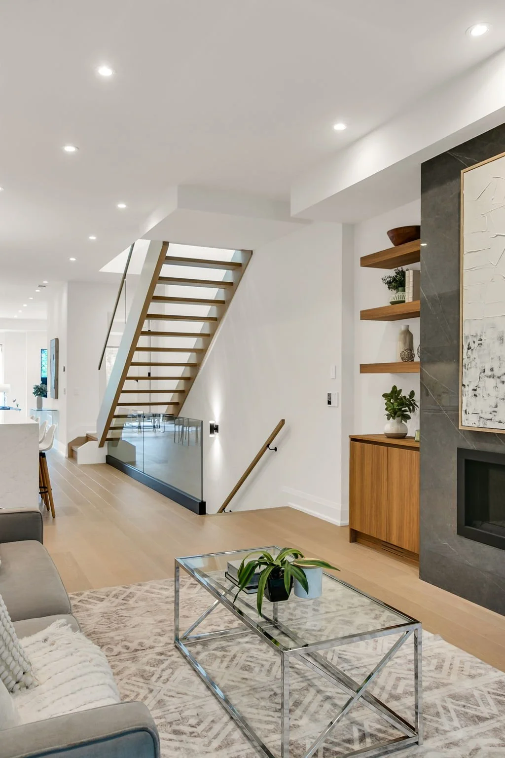 31-web-or-mls-9_016_Family Room.jpg