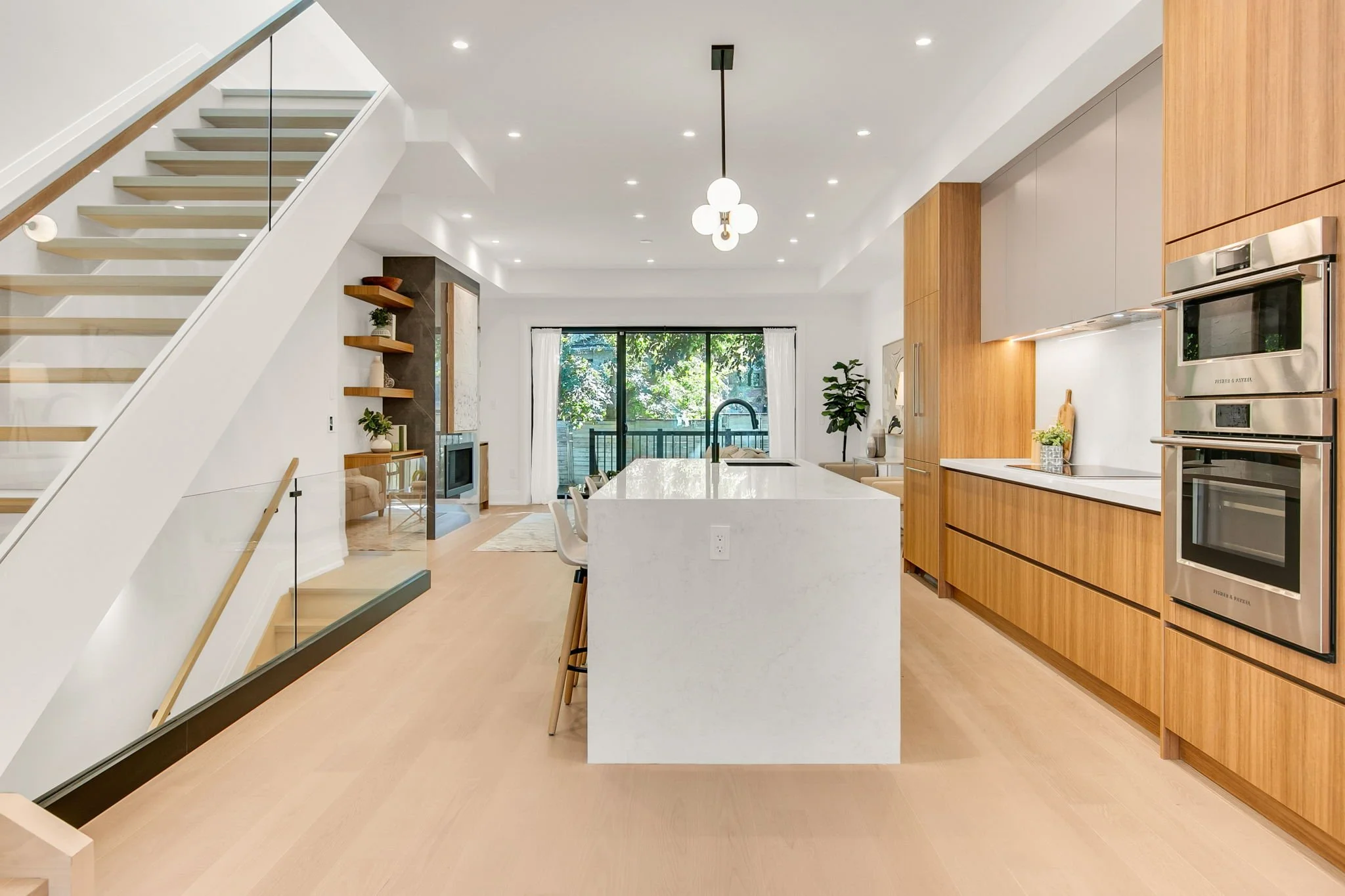 42-web-or-mls-15_001_Kitchen.jpg