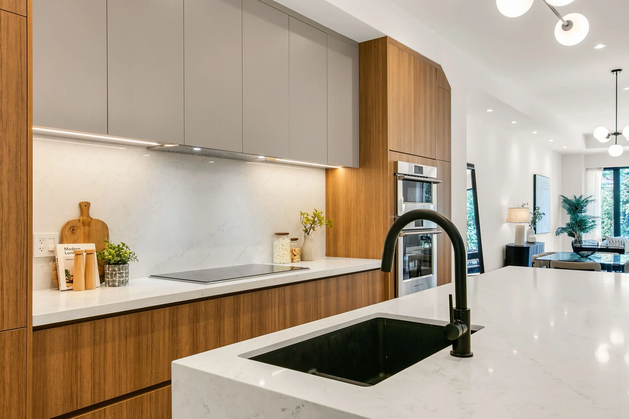 48-web-or-mls-15_007_Kitchen.jpg