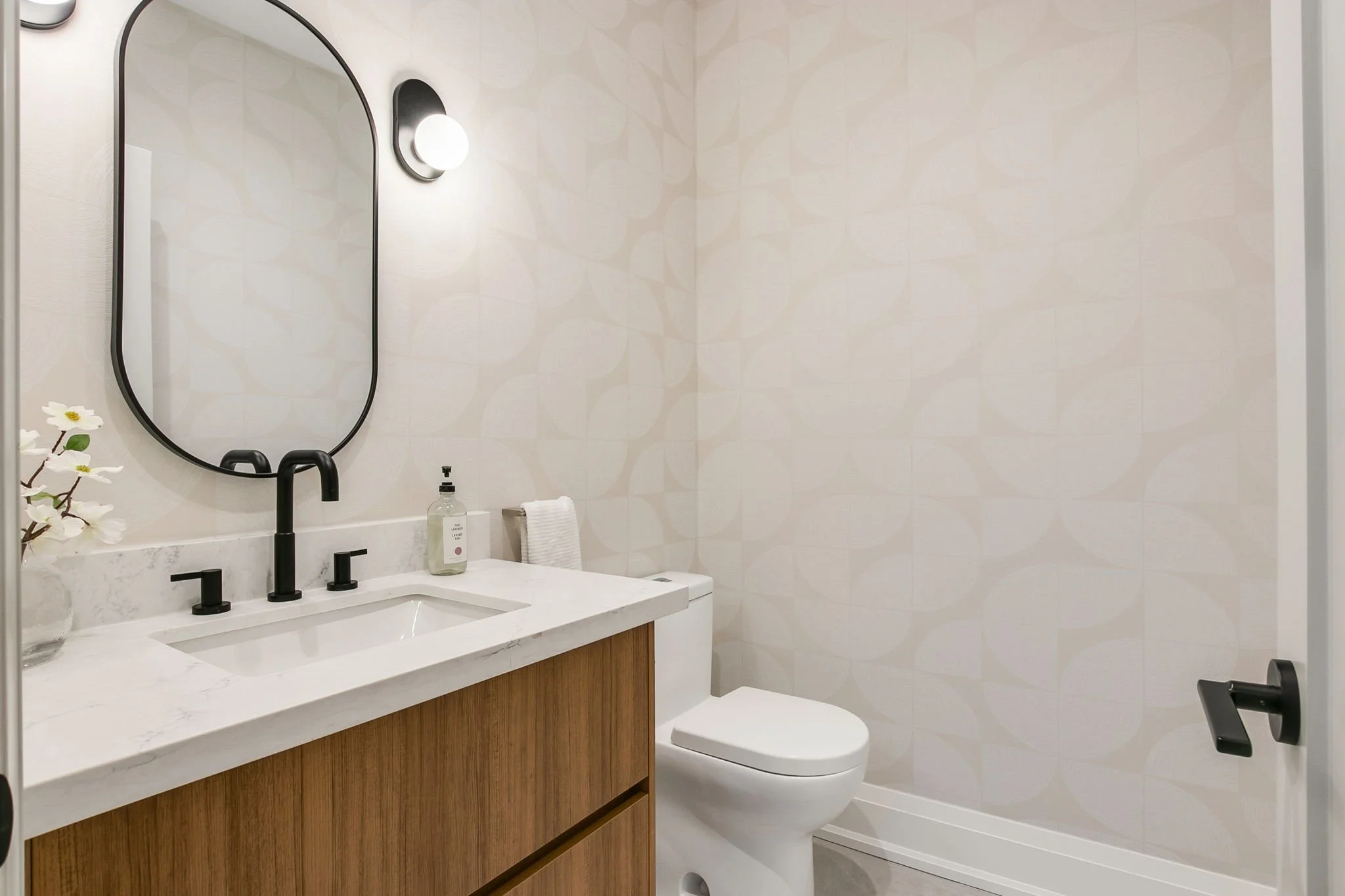 56-web-or-mls-20_001_Powder Room.jpg