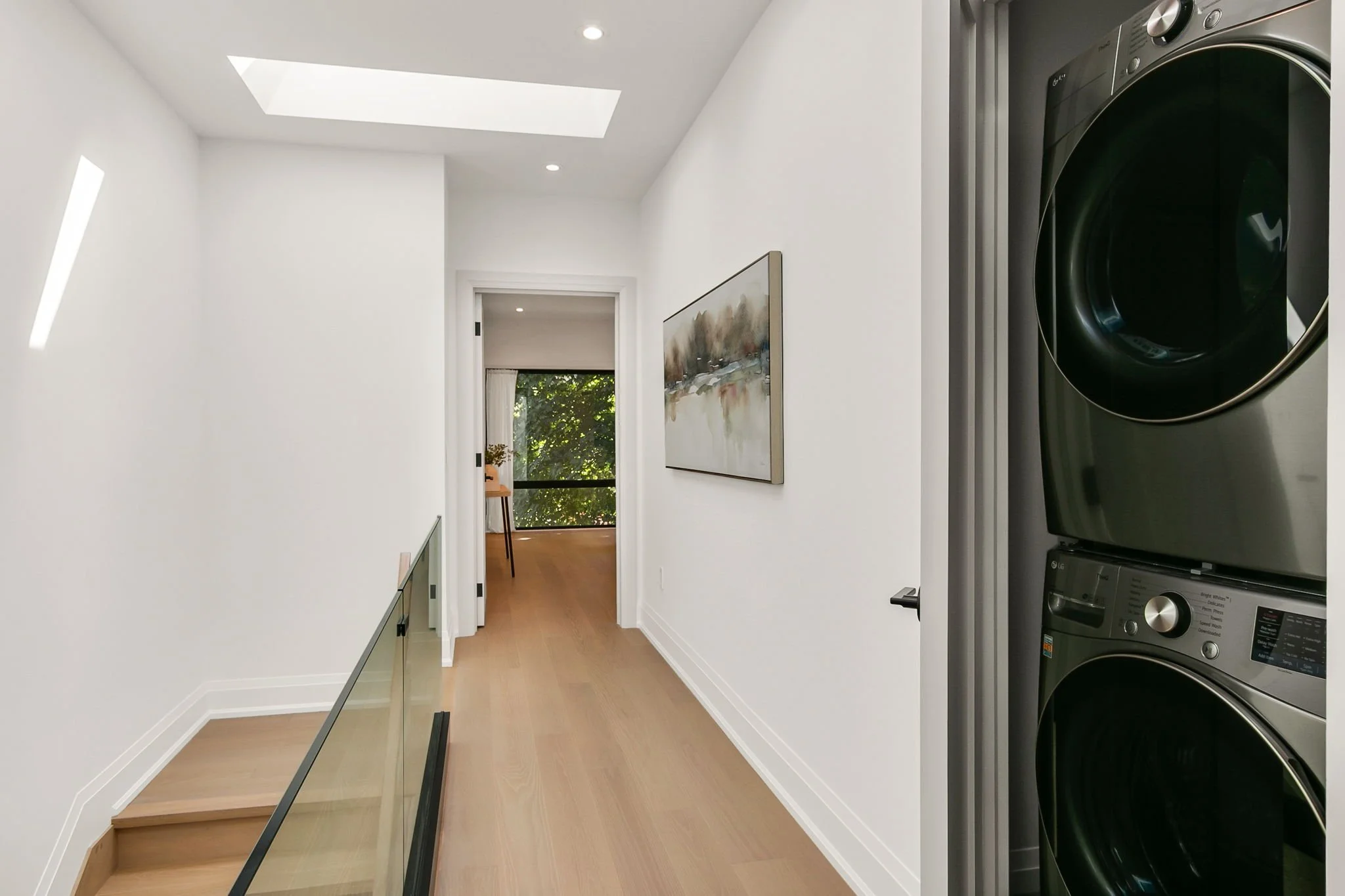 59-web-or-mls-23_006_Upper Hallway.jpg
