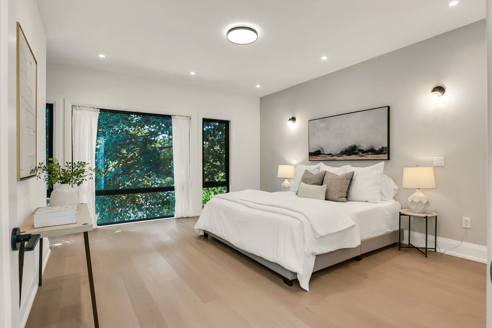 62-web-or-mls-26_004_Primary Bedroom.jpg