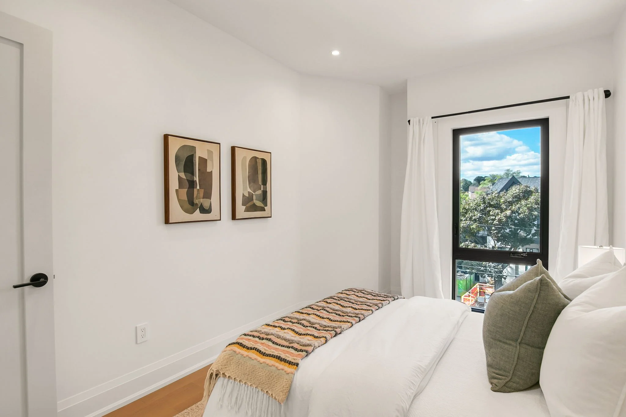 78-web-or-mls-31_003_Third Bedroom.jpg