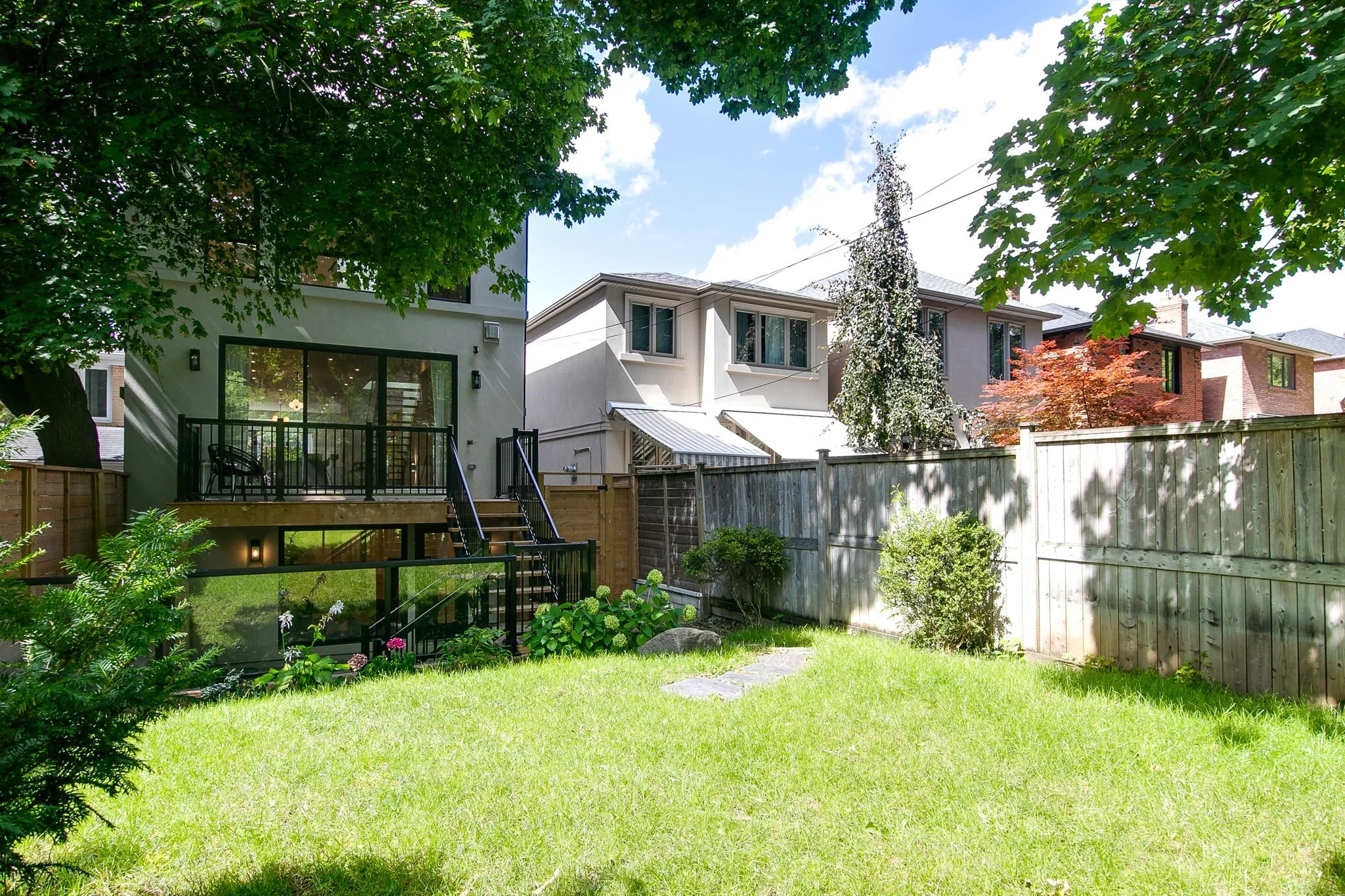 106-web-or-mls-74_005_Backyard.jpg