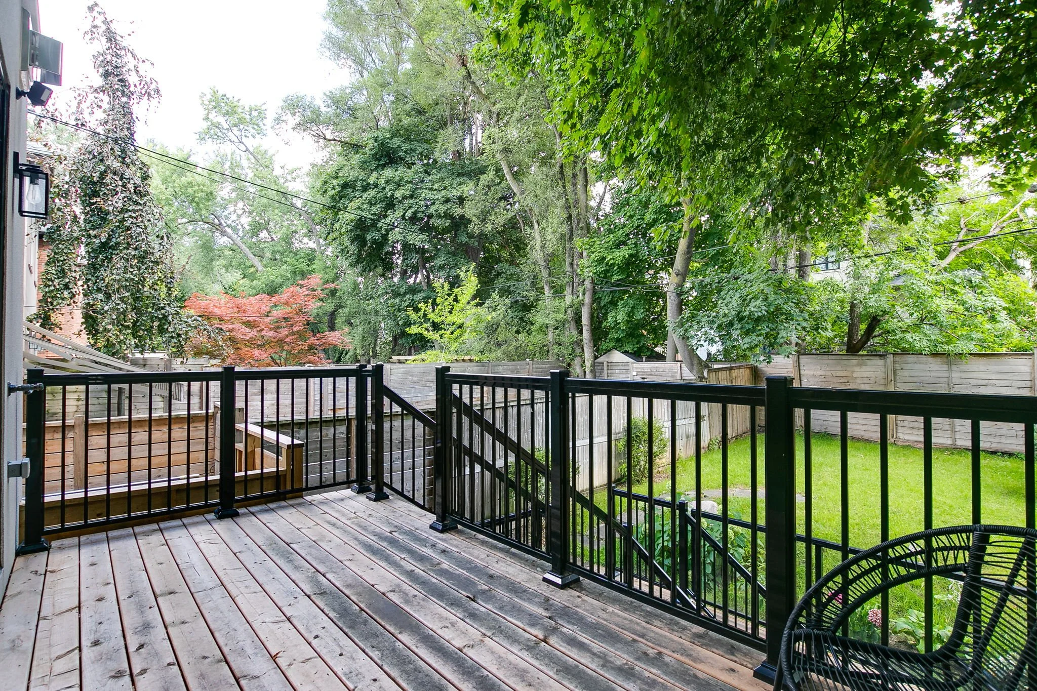 114-web-or-mls-77_002_Patio.jpg