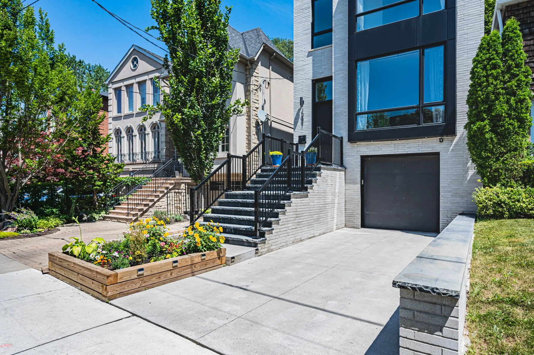 1031 Spadina Rd-3.jpg
