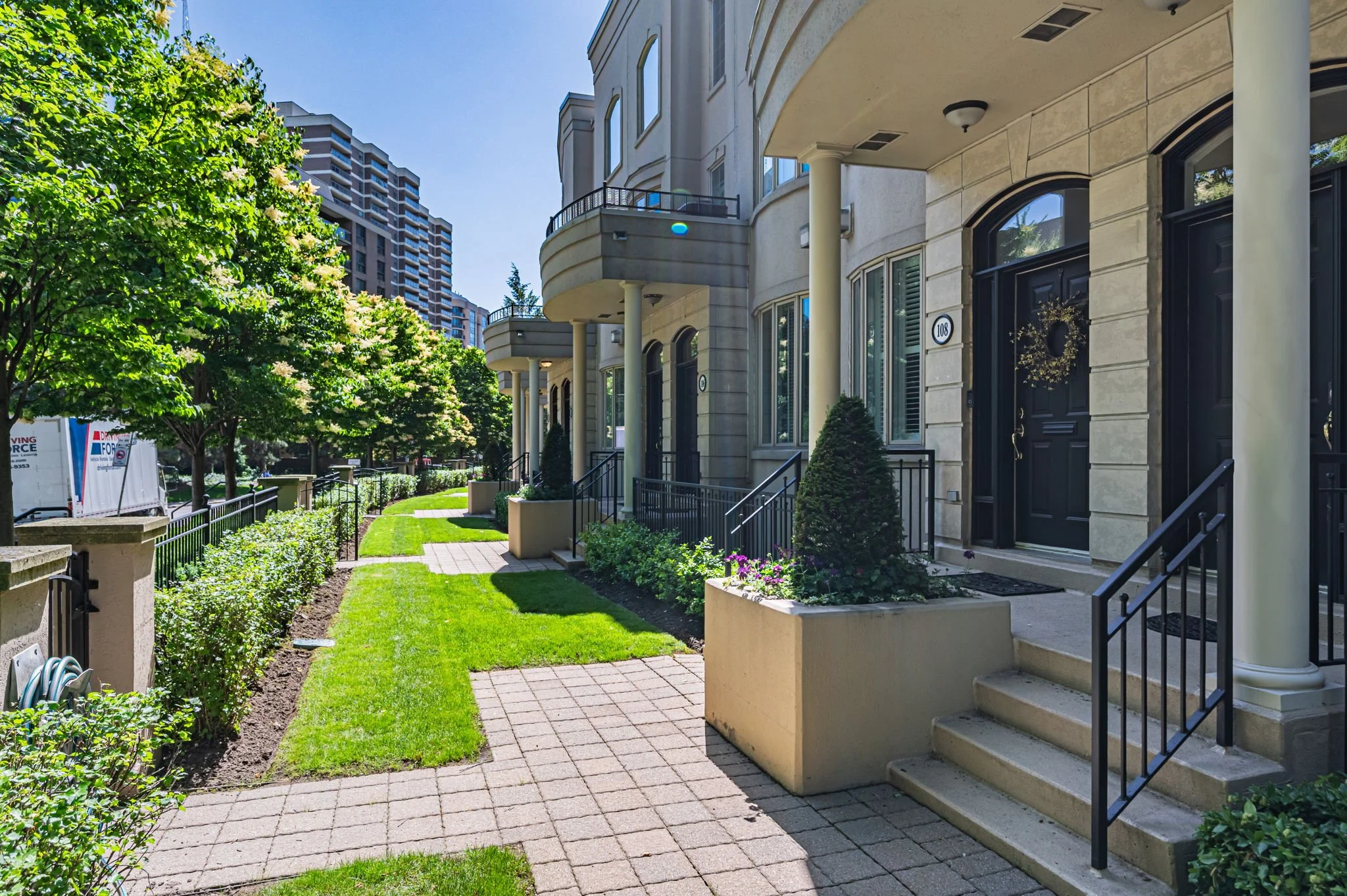 4-web-or-mls-108 Pleasant Blvd-7.jpg