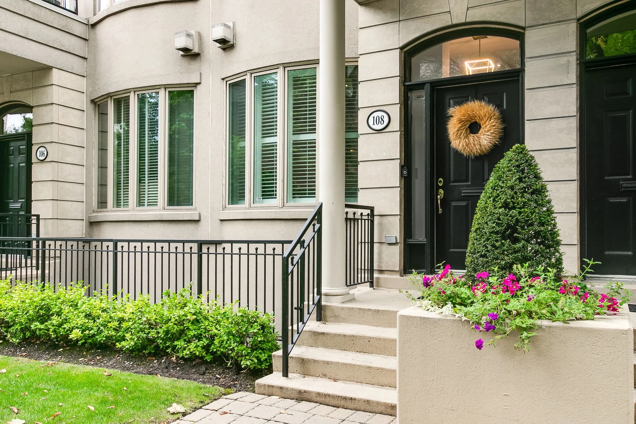 5-web-or-mls-1_001_Exterior Front.jpg
