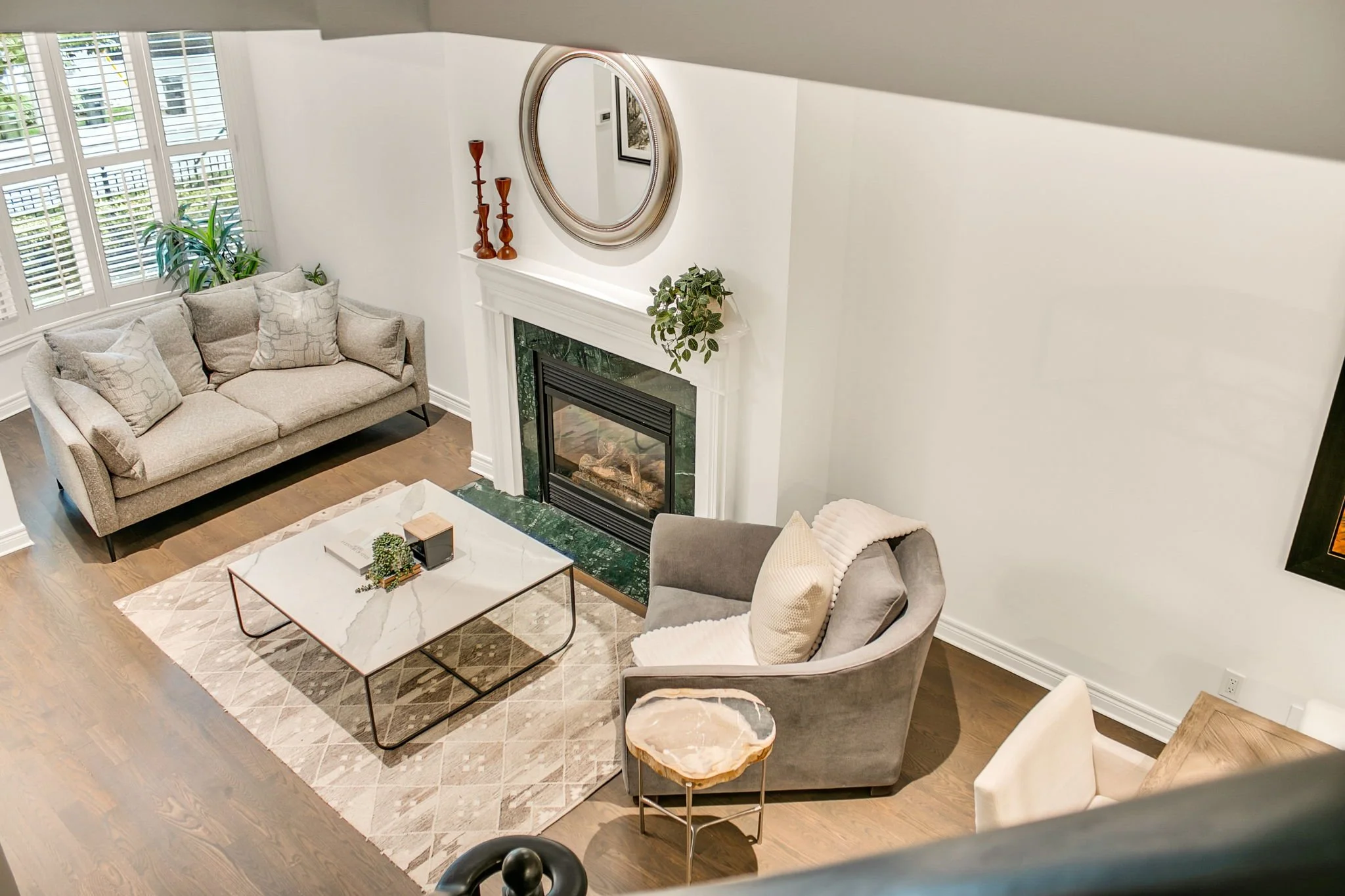 15-web-or-mls-8_015_Living Room.jpg