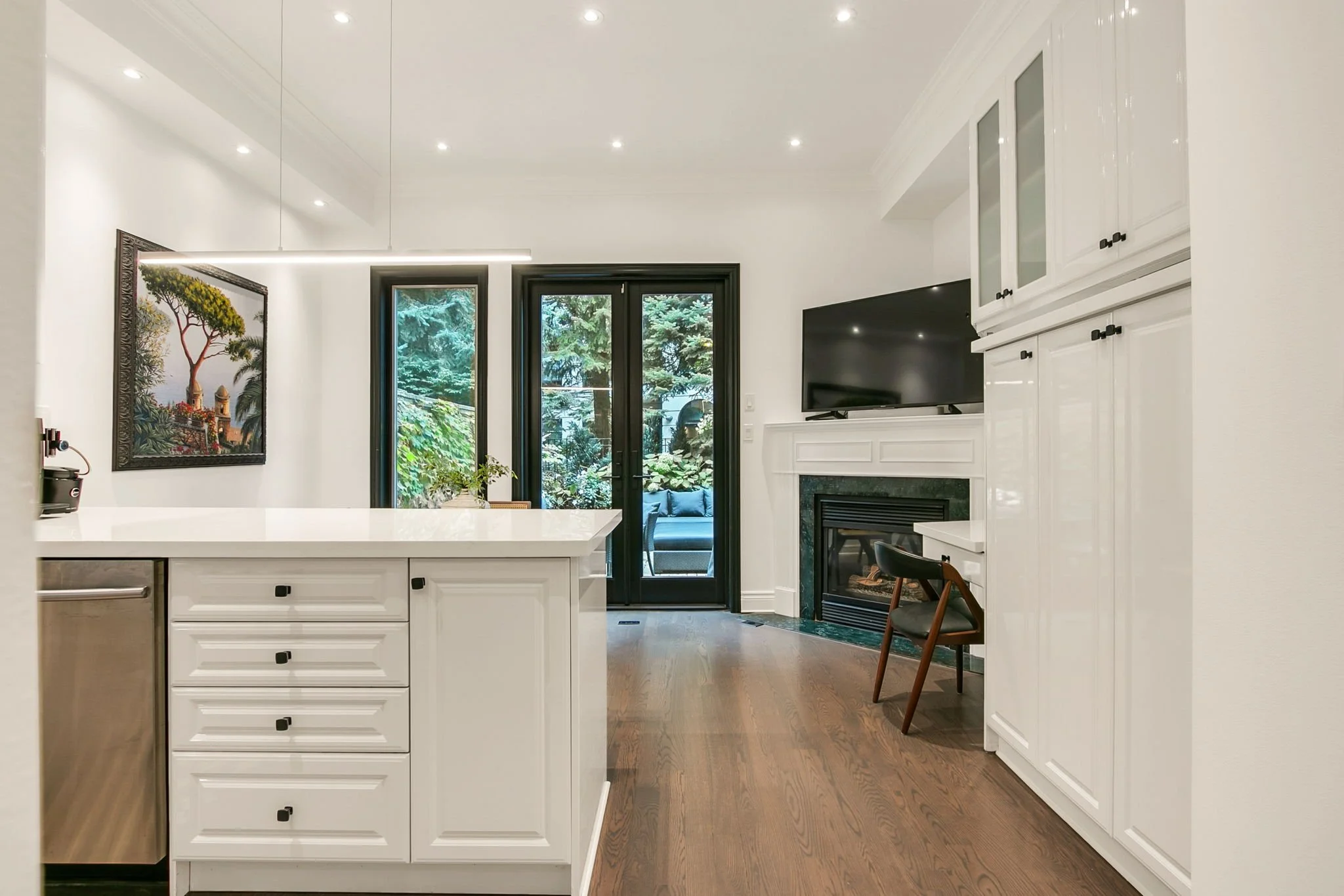24-web-or-mls-15_003_Kitchen.jpg