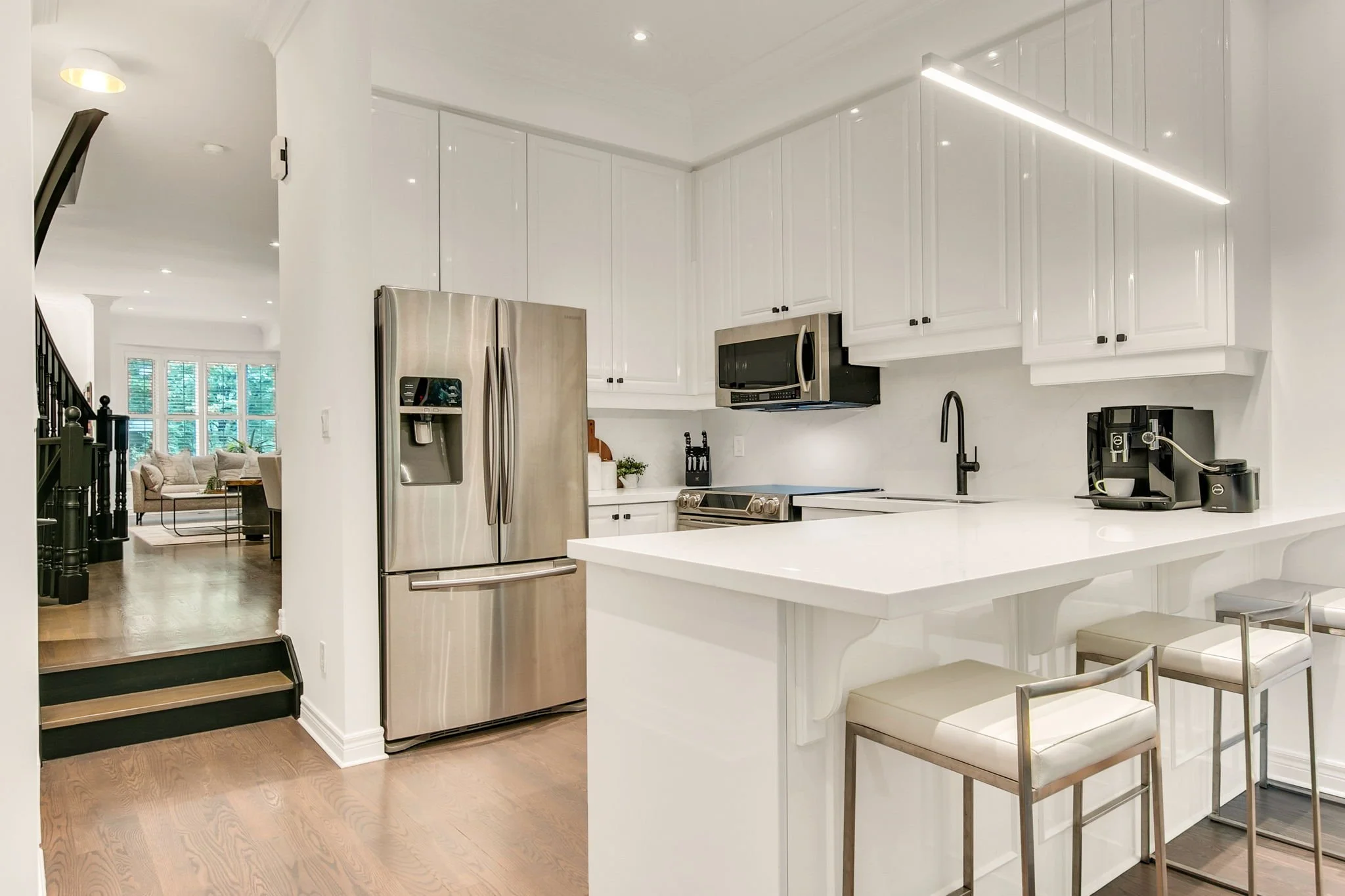 25-web-or-mls-15_004_Kitchen.jpg