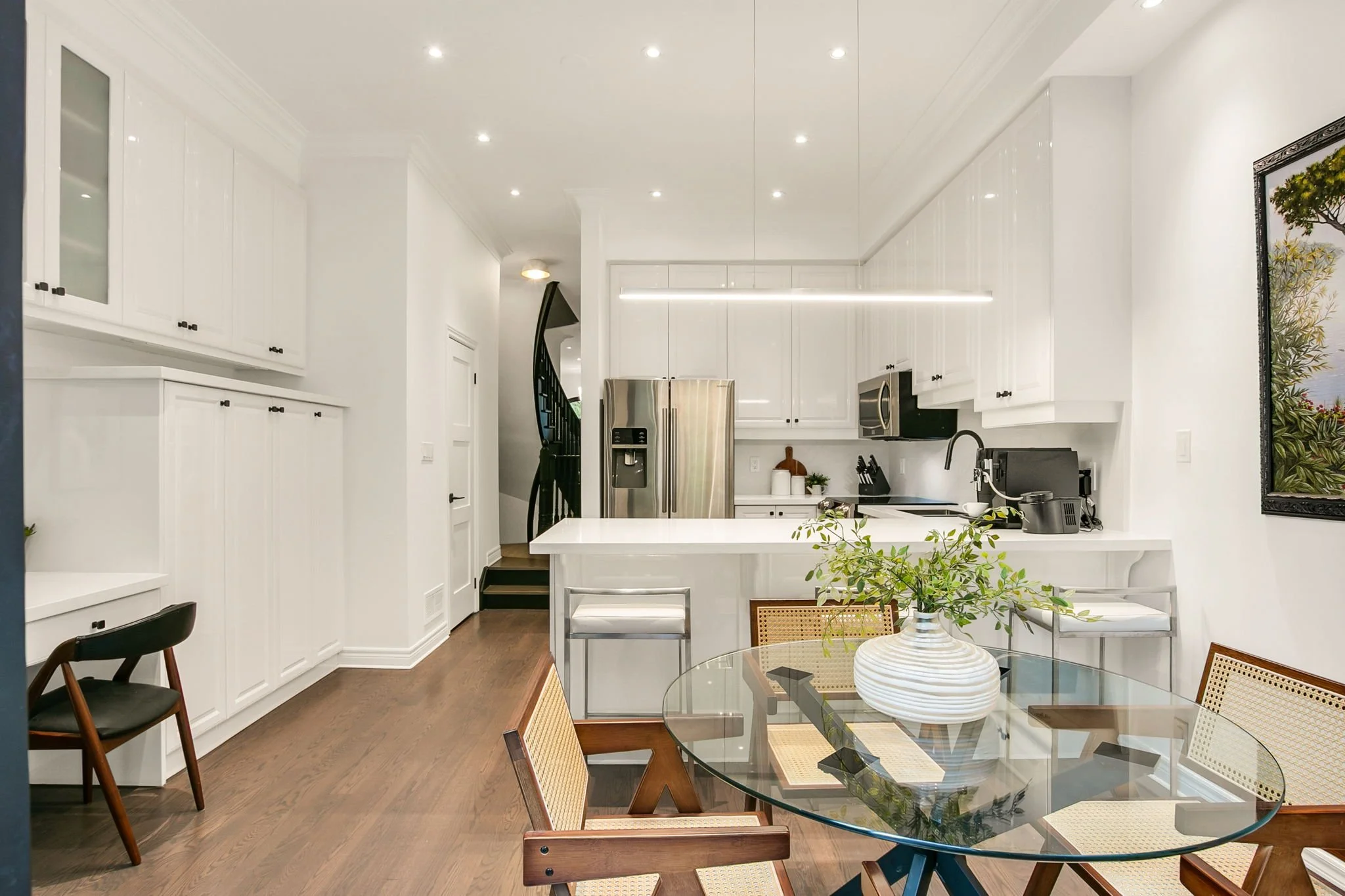 30-web-or-mls-17_002_Breakfast Area.jpg