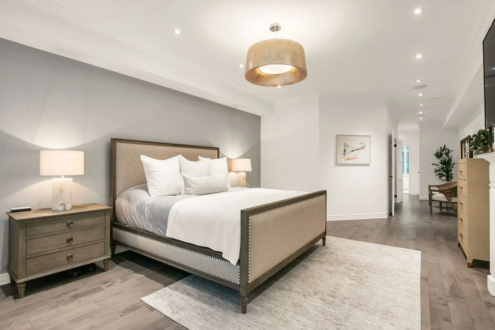 44-web-or-mls-26_003_Primary Bedroom.jpg