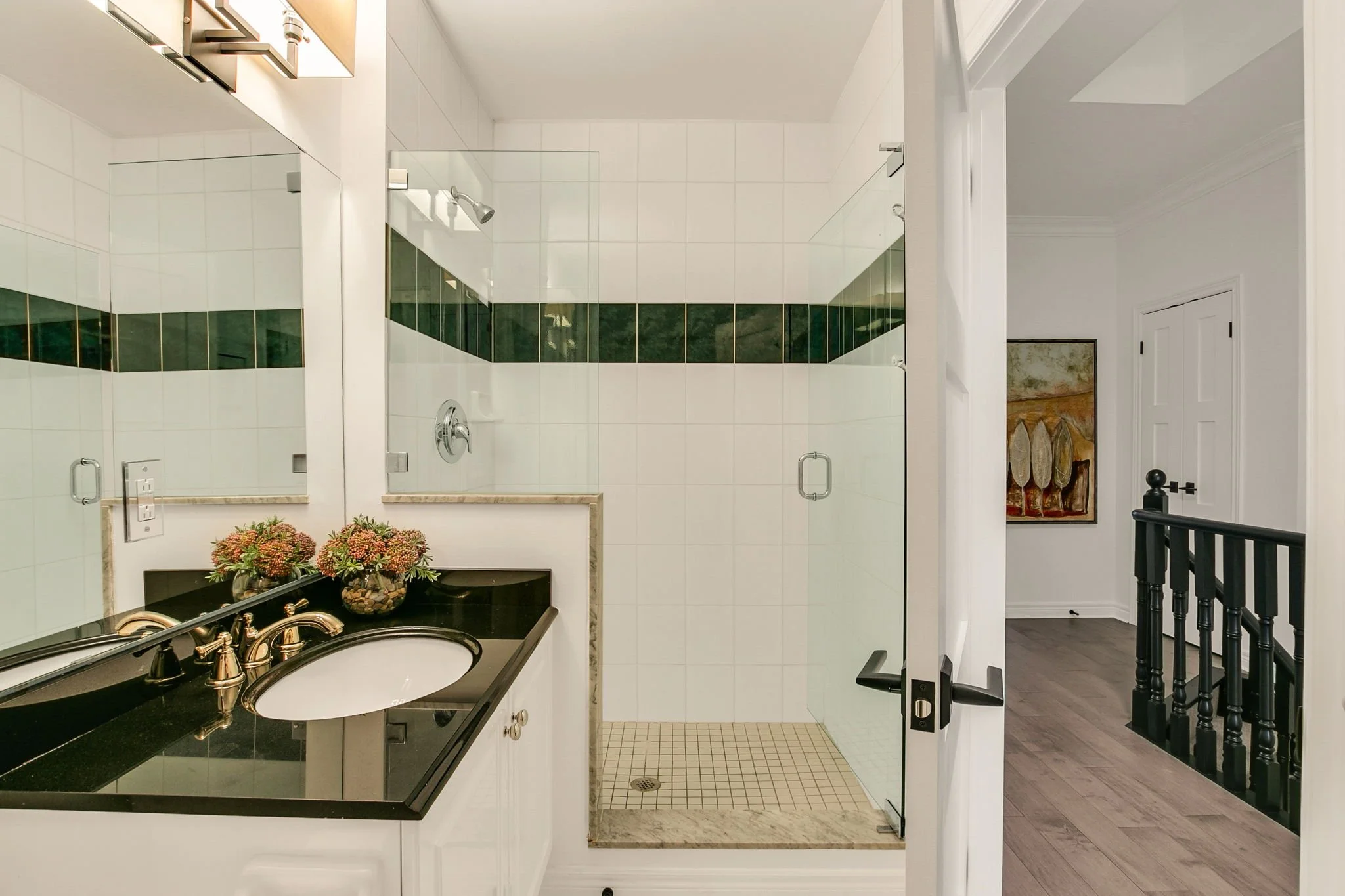 64-web-or-mls-44_002_Bathroom.jpg