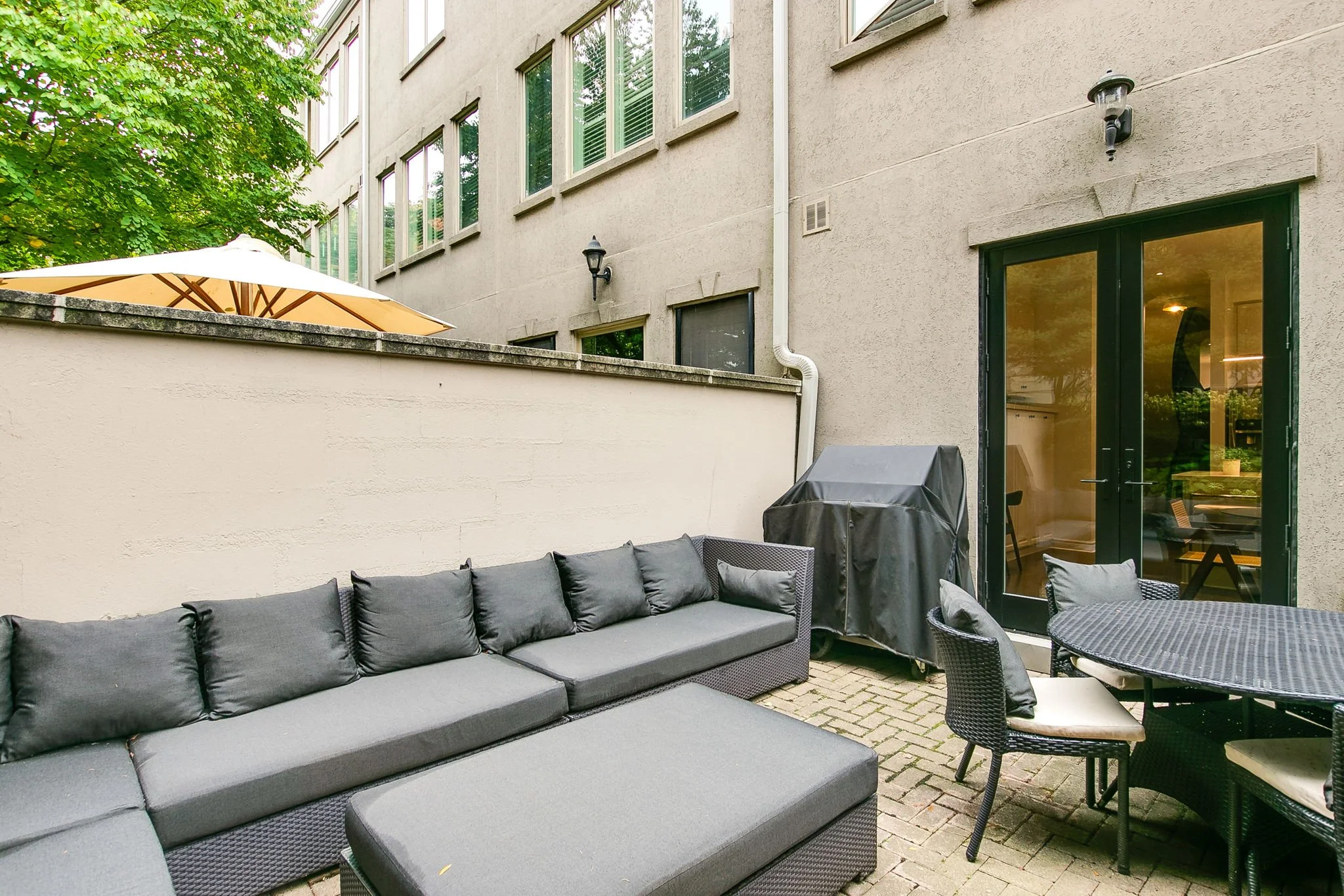 81-web-or-mls-74_009_Backyard.jpg