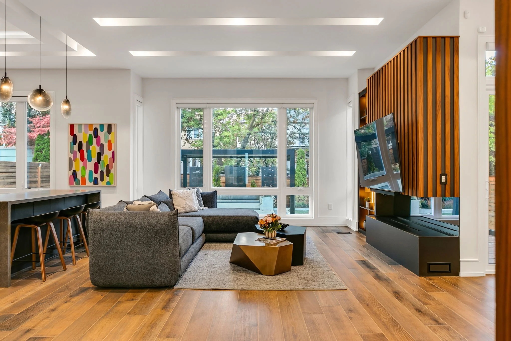 38-web-or-mls-9_001_Family Room.jpg