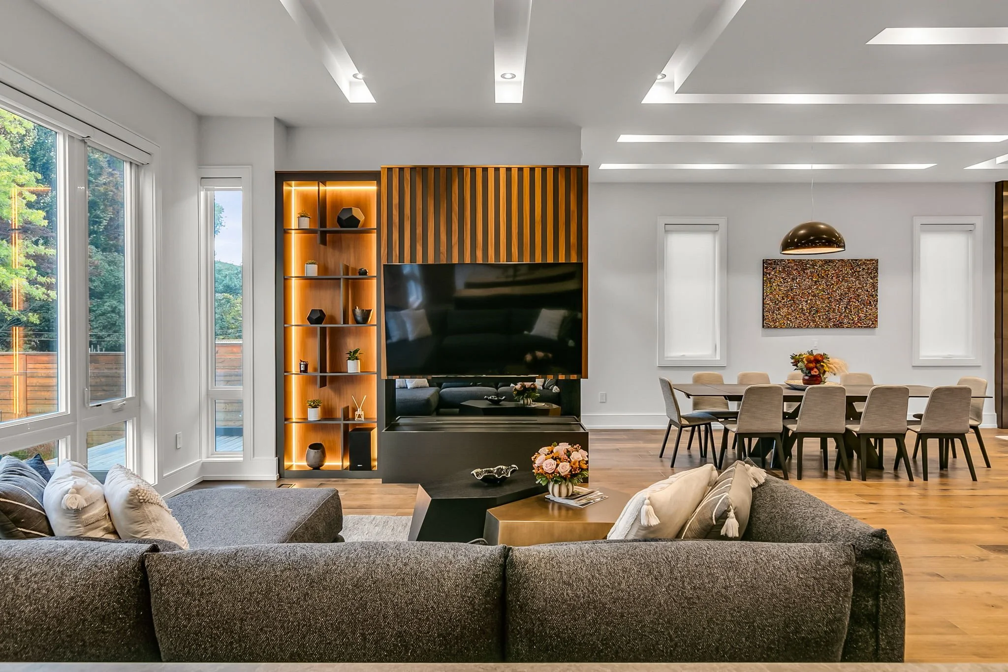 44-web-or-mls-9_007_Family Room.jpg