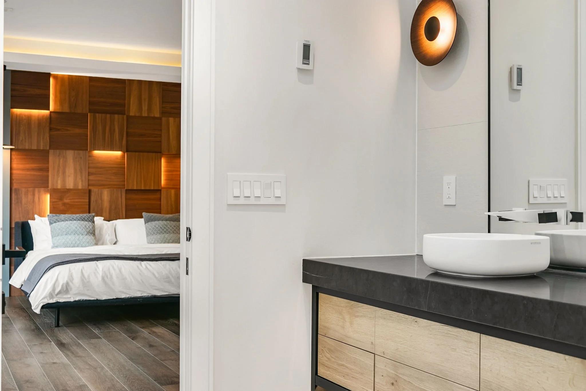 102-web-or-mls-27_012_Master Ensuite.jpg