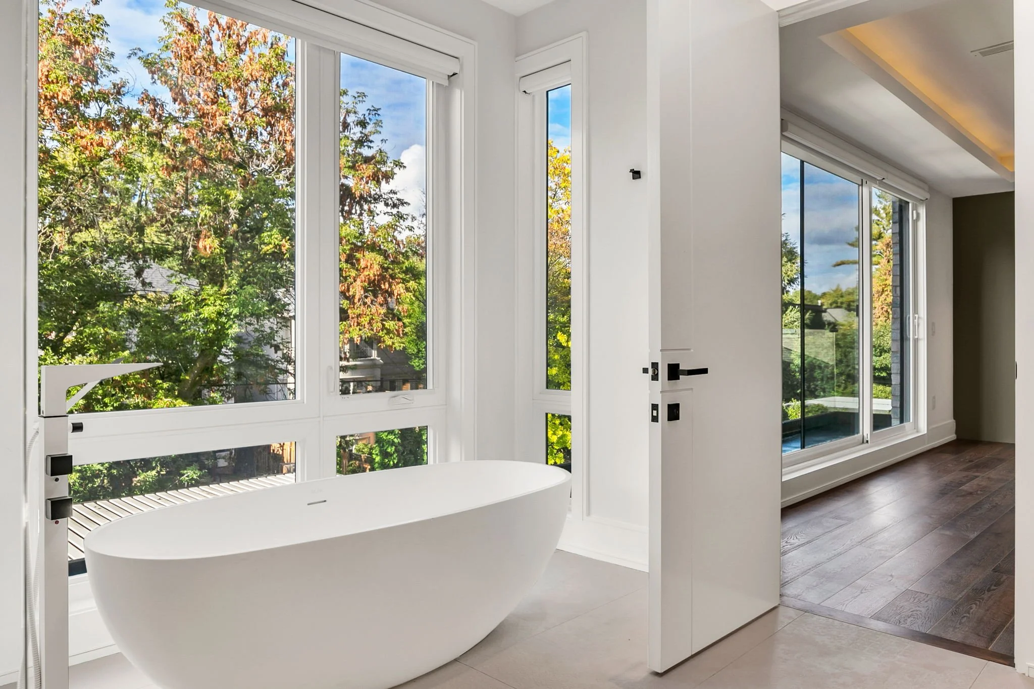 110-web-or-mls-27_006_Master Ensuite.jpg