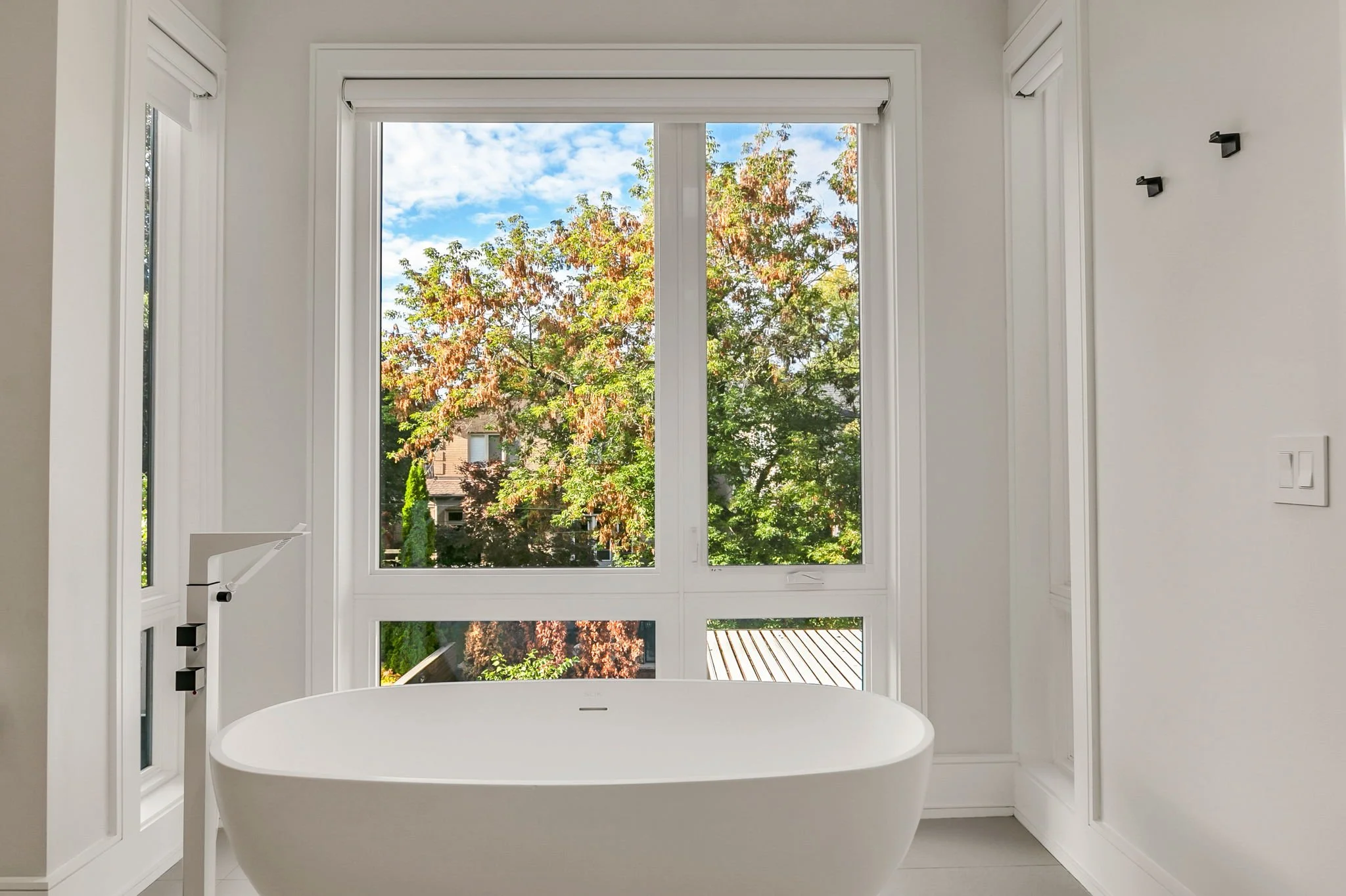 111-web-or-mls-27_003_Master Ensuite.jpg