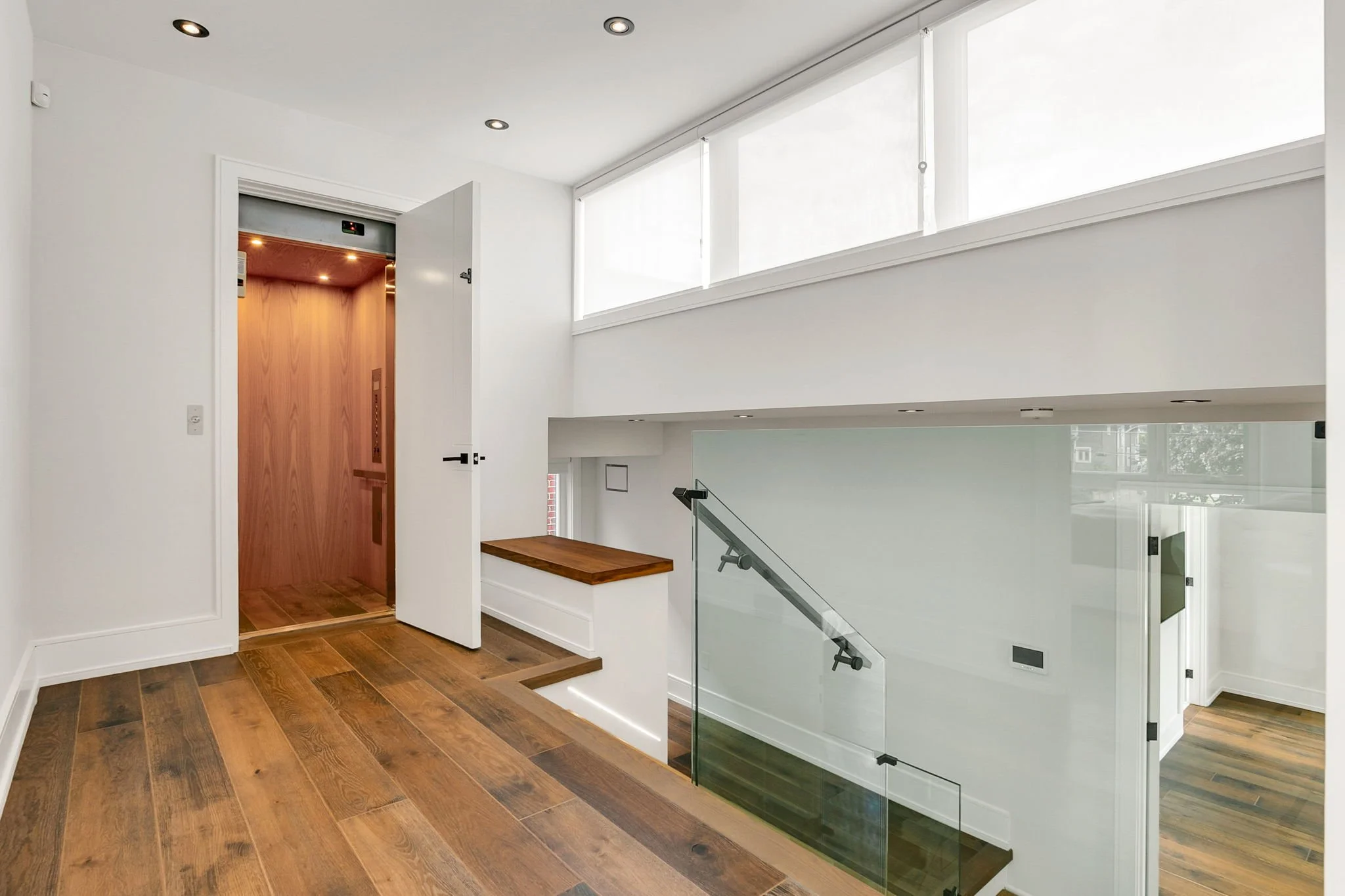114-web-or-mls-23_005_Upper Hallway.jpg