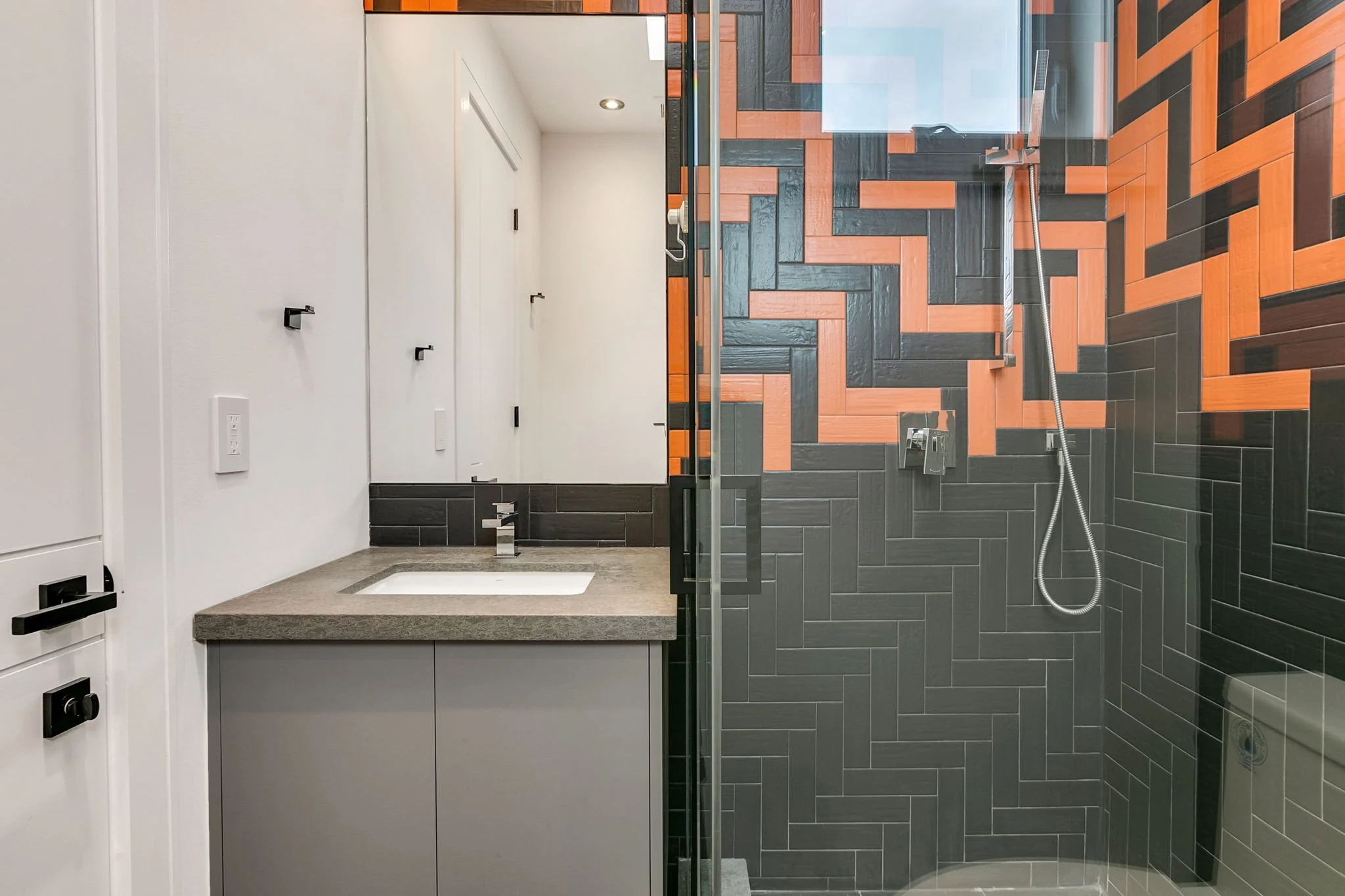 129-web-or-mls-33_002_Third Ensuite.jpg