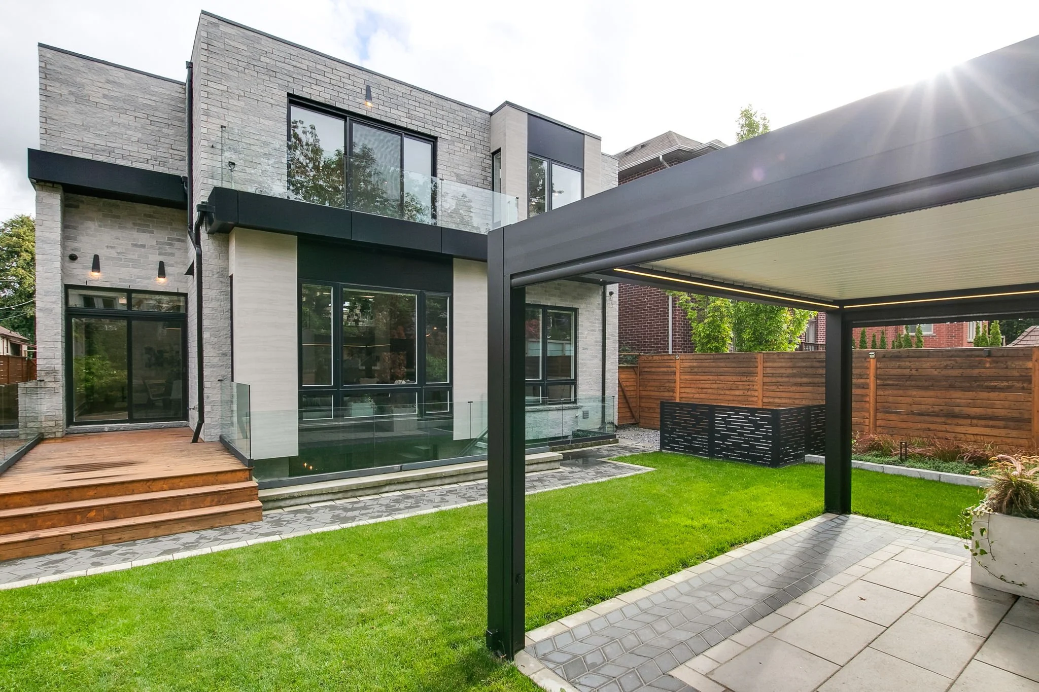 151-web-or-mls-74_007_Backyard.jpg