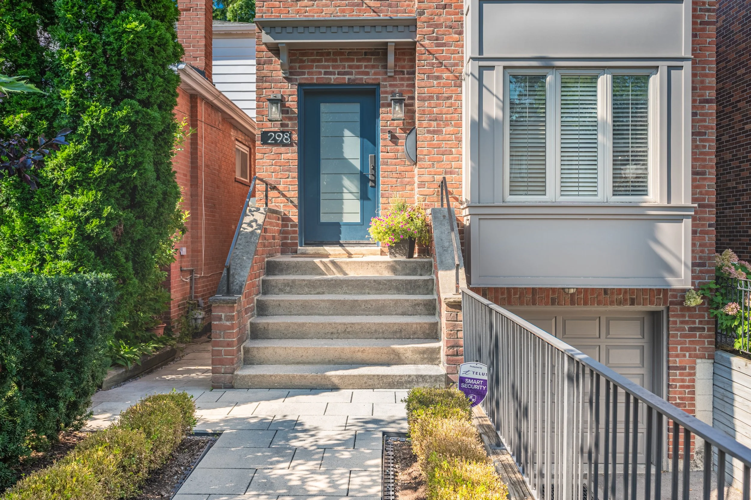 298 Erskine Ave-4.jpg