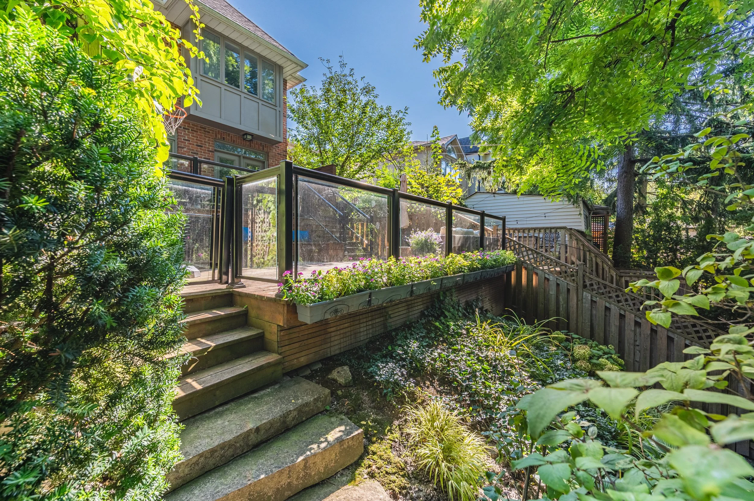 298 Erskine Ave-11.jpg