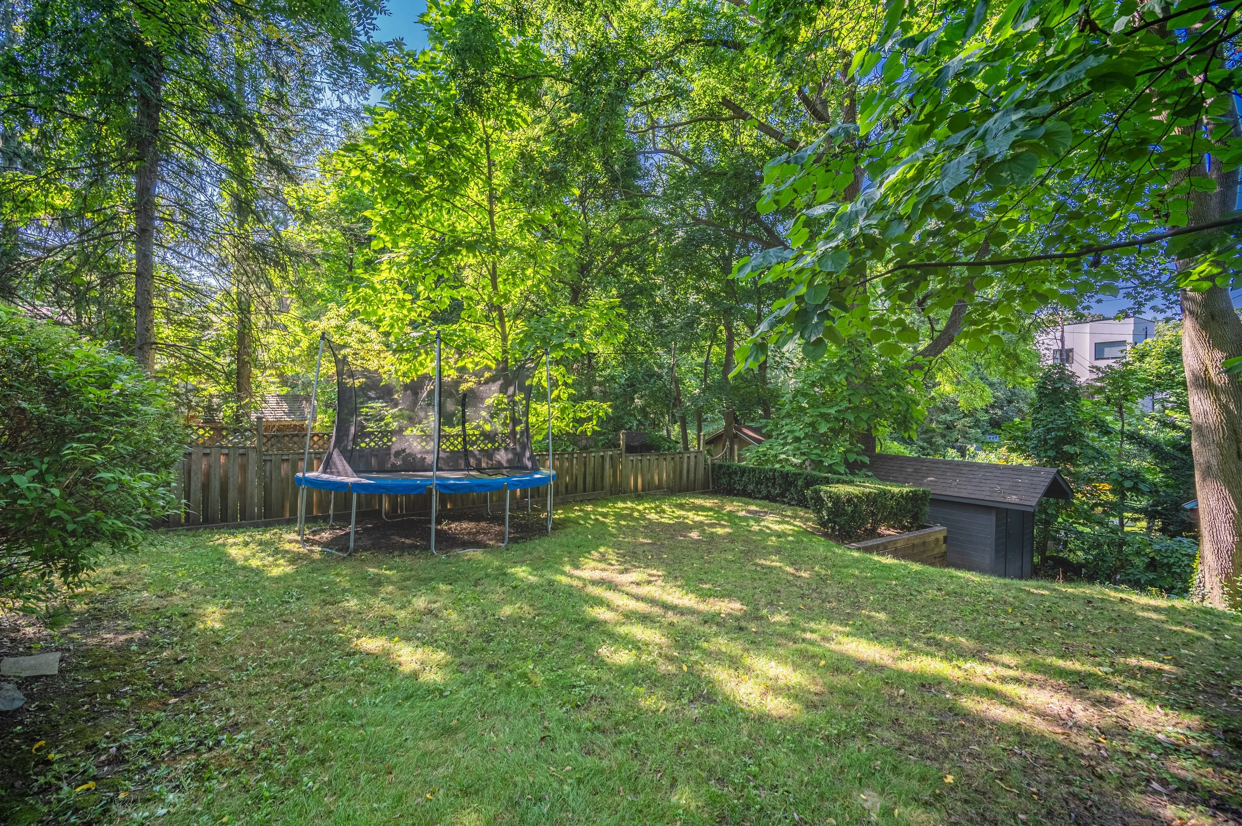 298 Erskine Ave-13.jpg