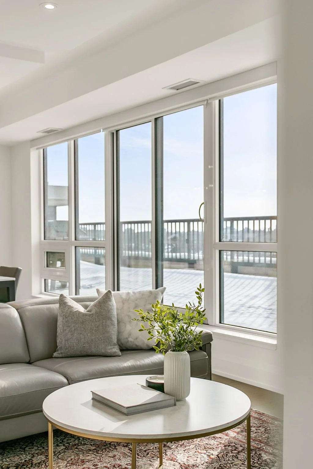 26-web-or-mls-8_016_Living Room.jpg