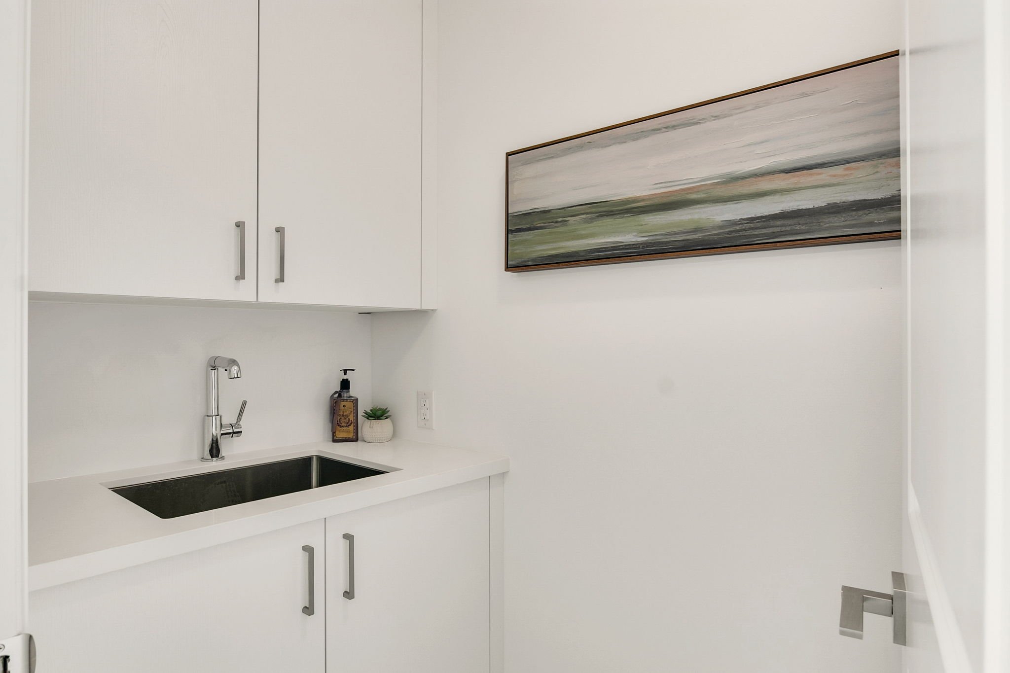 75-web-or-mls-59_005_Laundry Room.jpg