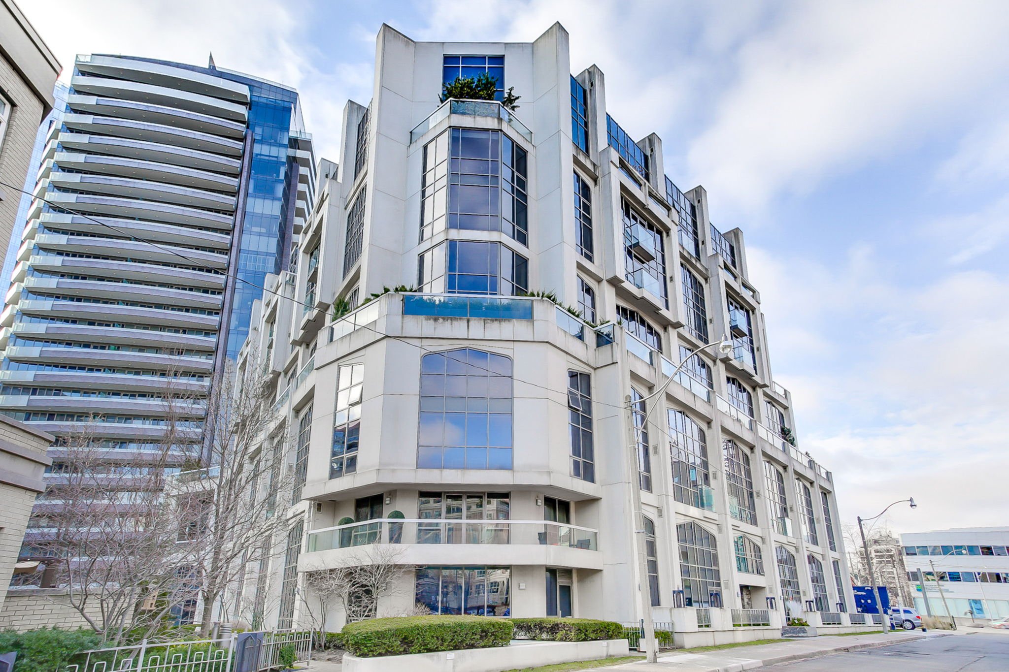 1-web-or-mls-1_001_Exterior Front.jpg