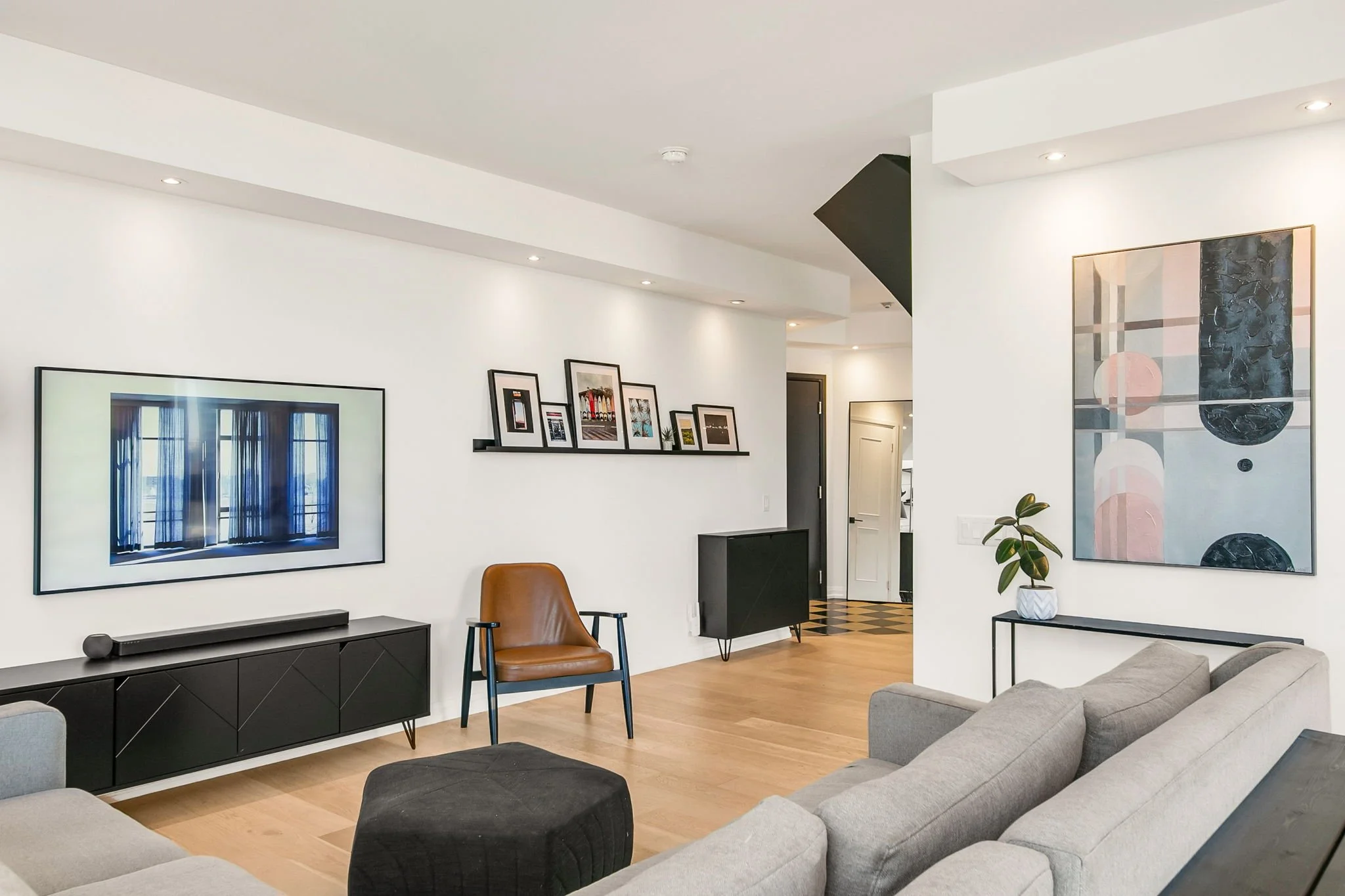 19-web-or-mls-8_014_Living Room.jpg