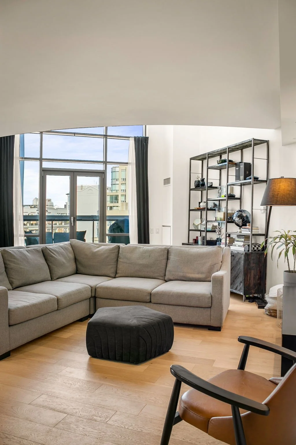 24-web-or-mls-8_021_Living Room.jpg