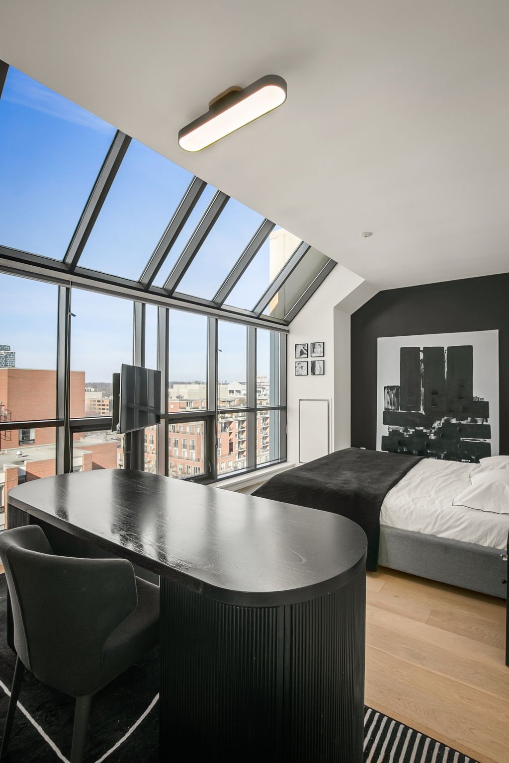 72-web-or-mls-26_008_Primary Bedroom.jpg