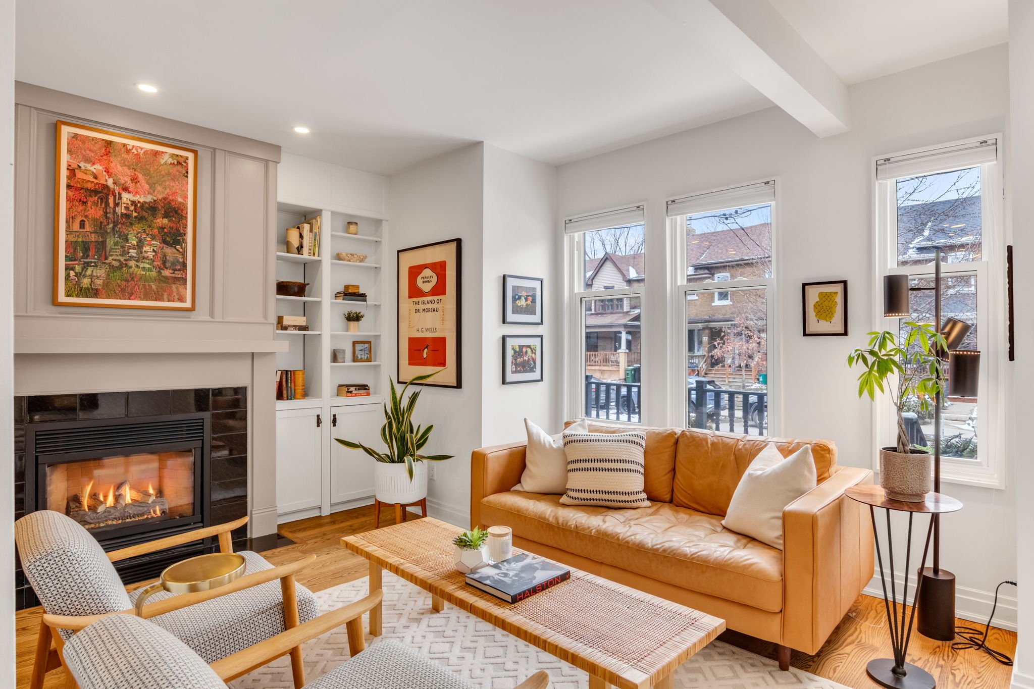 13-web-or-mls-8_002_Living Room.jpg