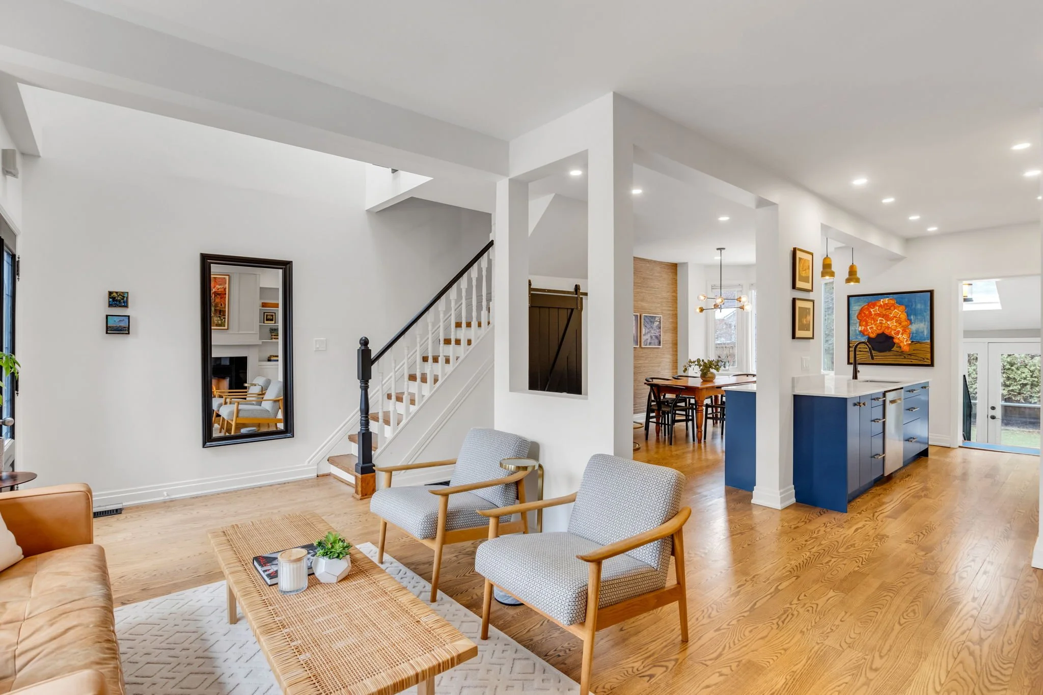 15-web-or-mls-8_004_Living Room.jpg