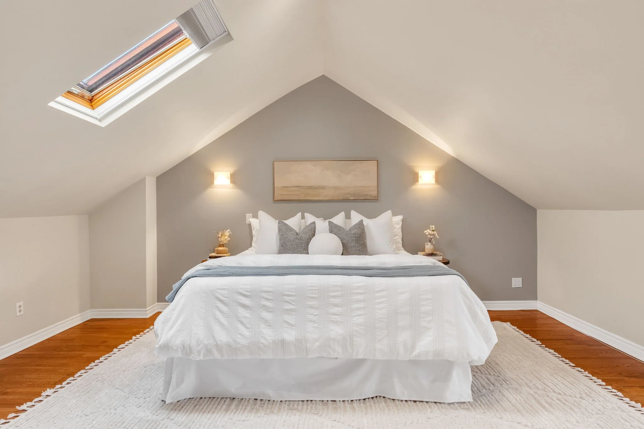 54-web-or-mls-26_010_Primary Bedroom.jpg