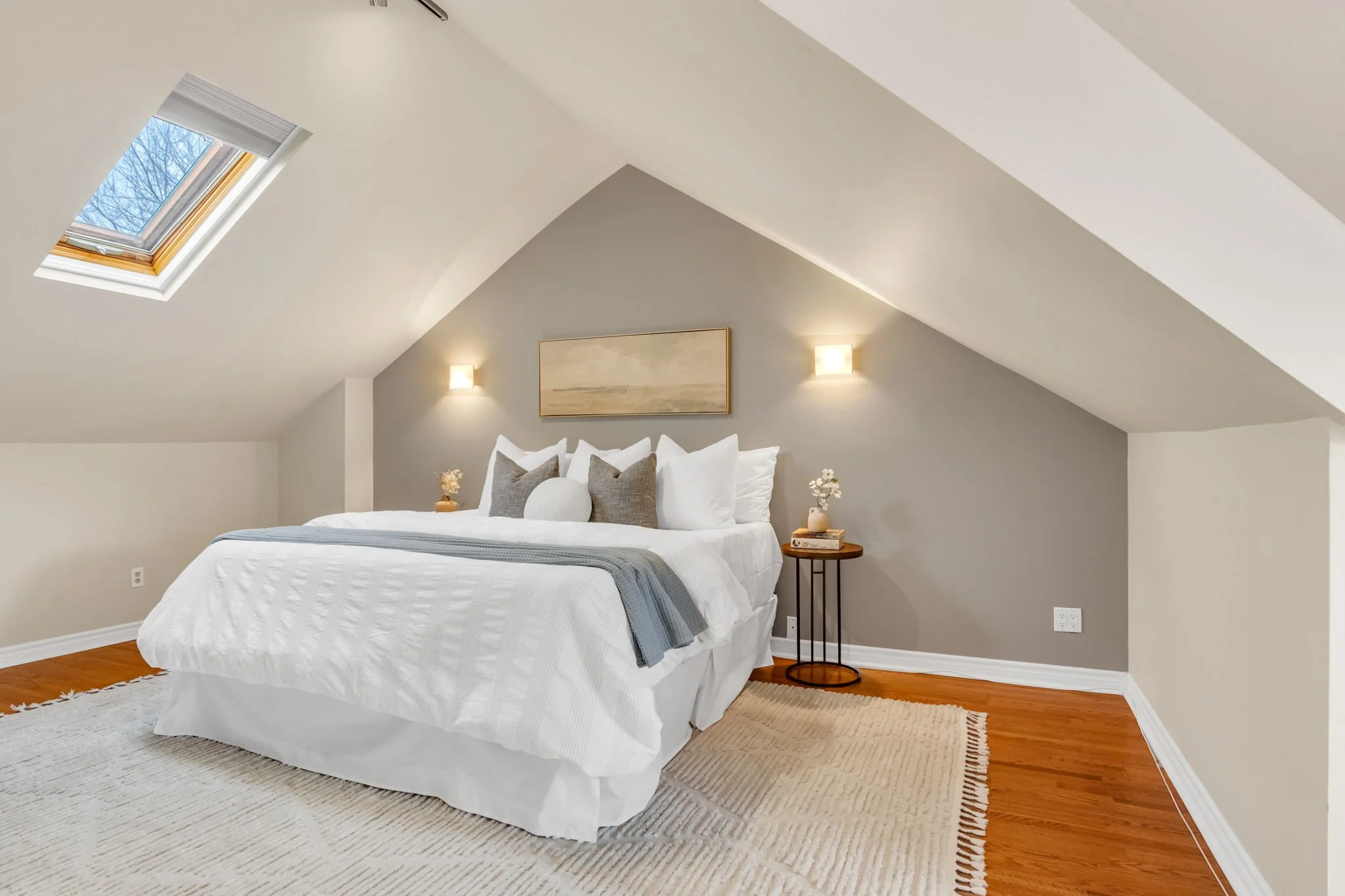 55-web-or-mls-26_003_Primary Bedroom.jpg