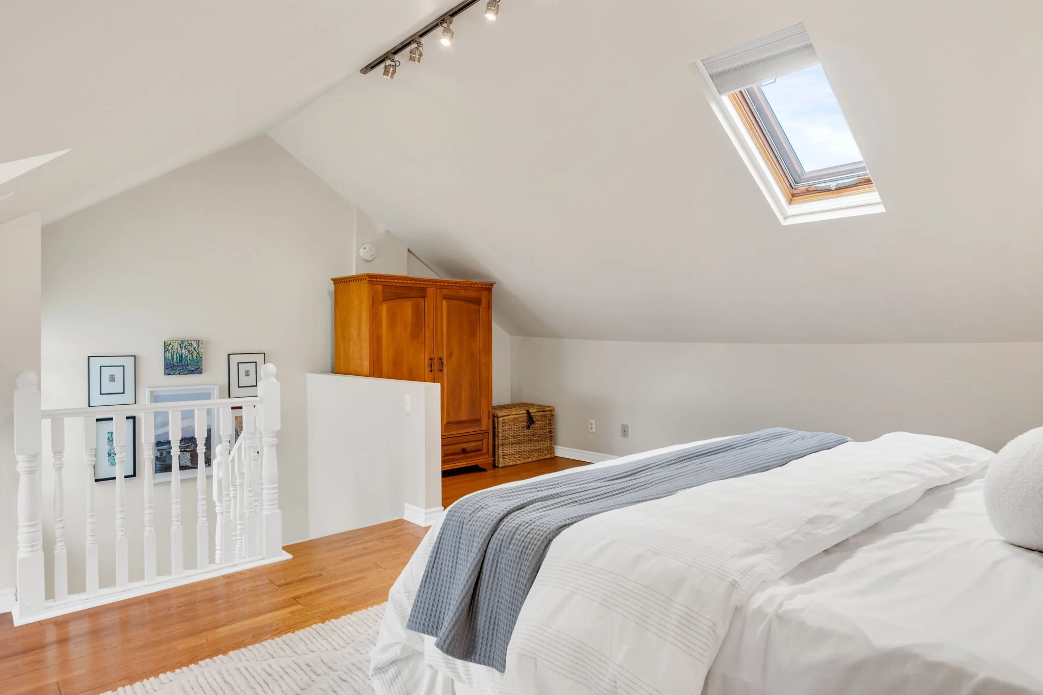 56-web-or-mls-26_006_Primary Bedroom.jpg