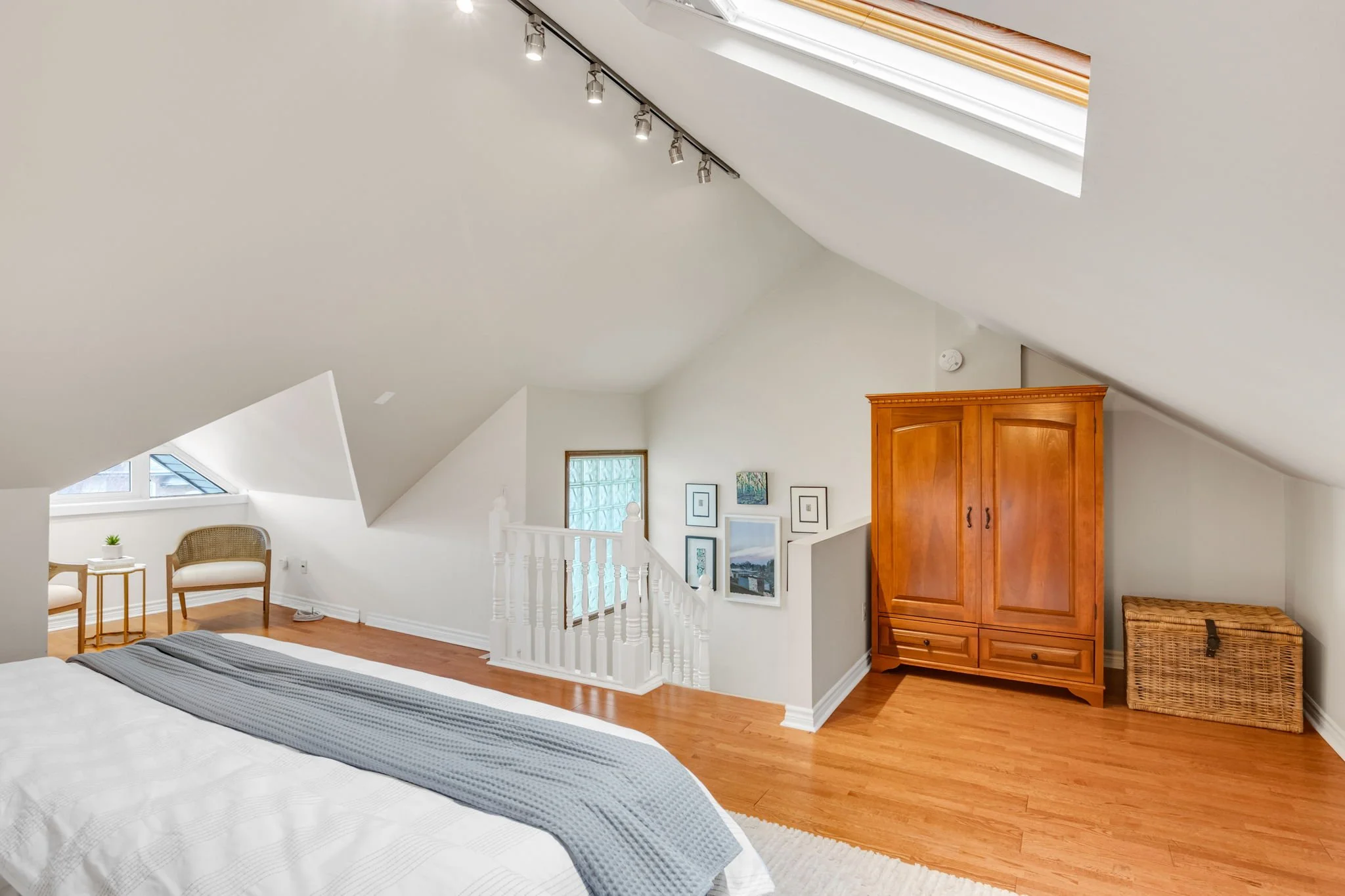 59-web-or-mls-26_009_Primary Bedroom.jpg