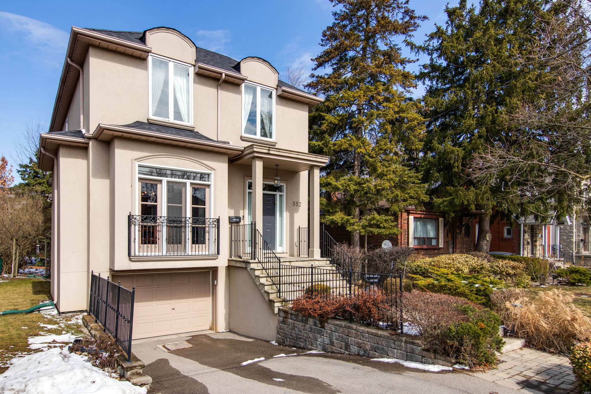 4-web-or-mls-1_004_Exterior Front.jpg