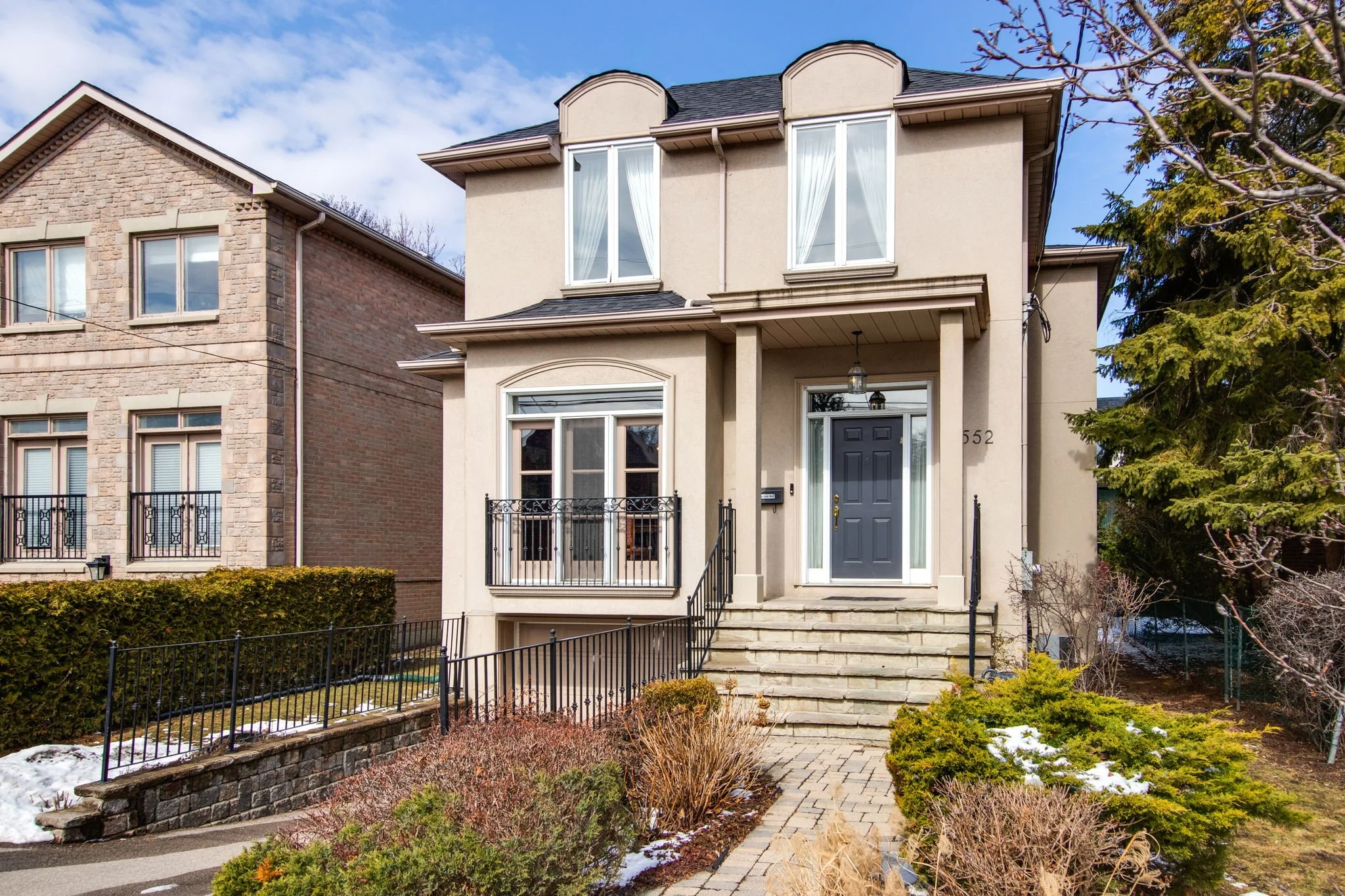 5-web-or-mls-1_005_Exterior Front.jpg