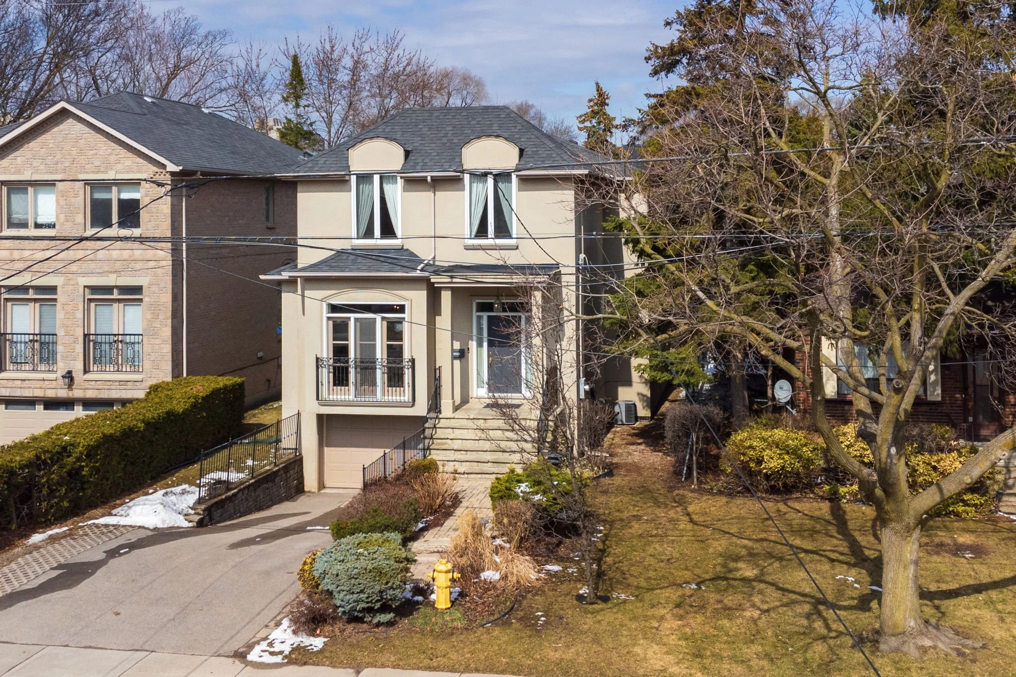 8-web-or-mls-1_021_Exterior Front.jpg