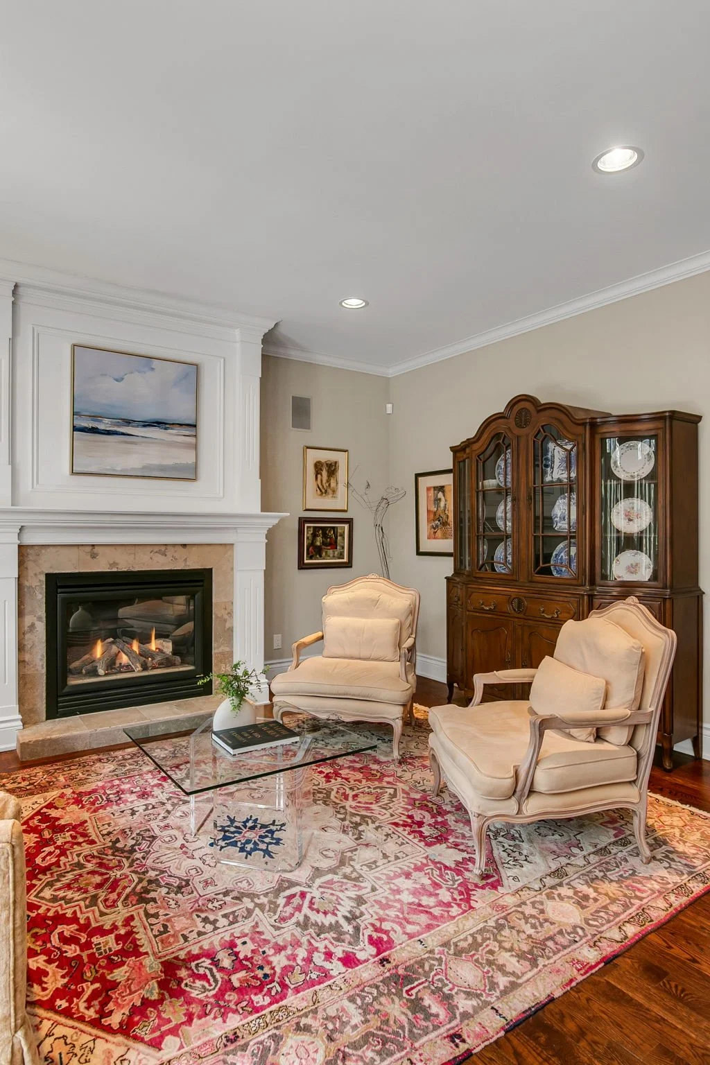 29-web-or-mls-8_012_Living Room.jpg